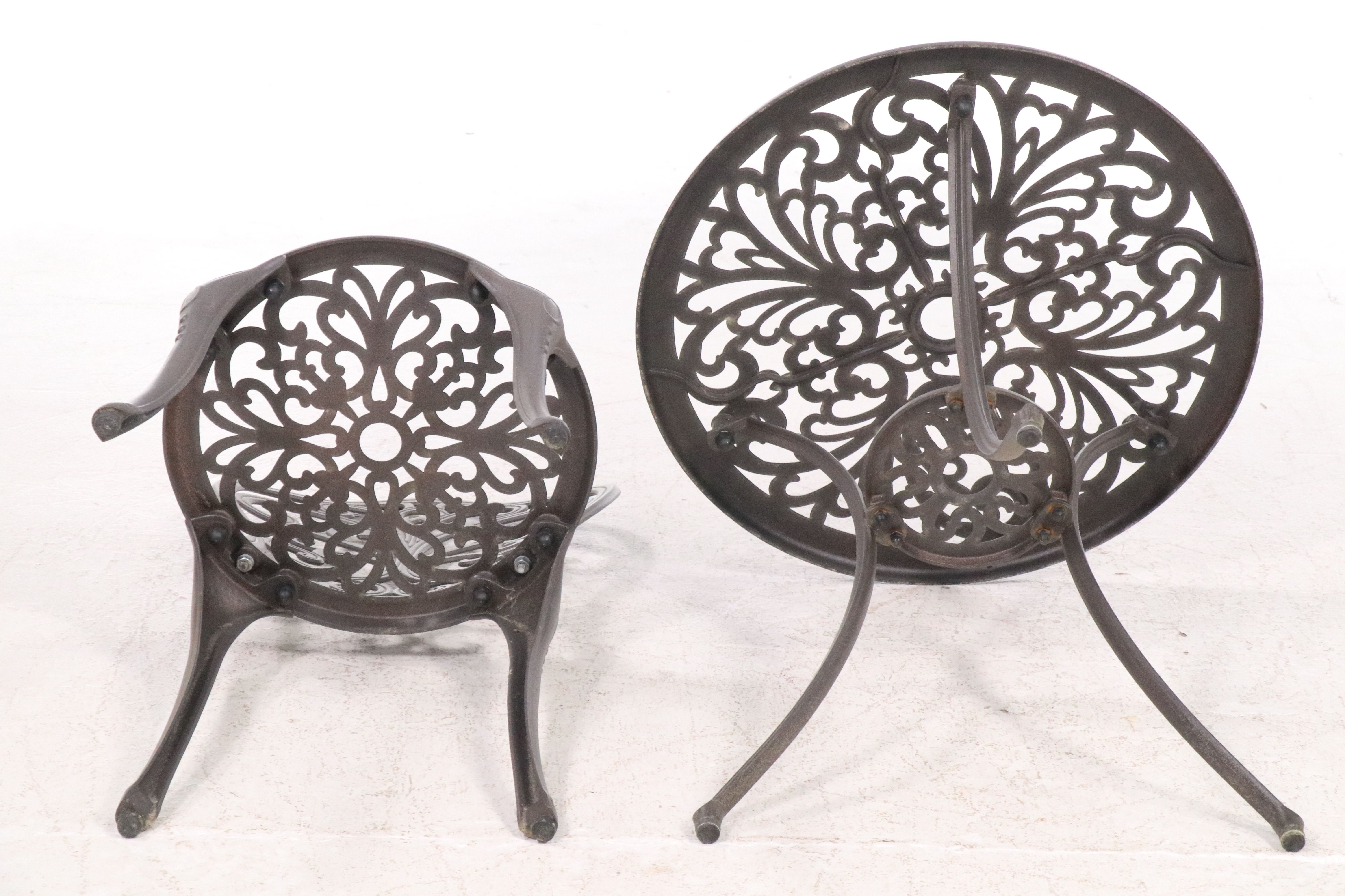 Victorian Style Cast Aluminum Three-Piece Bistro Dining Set