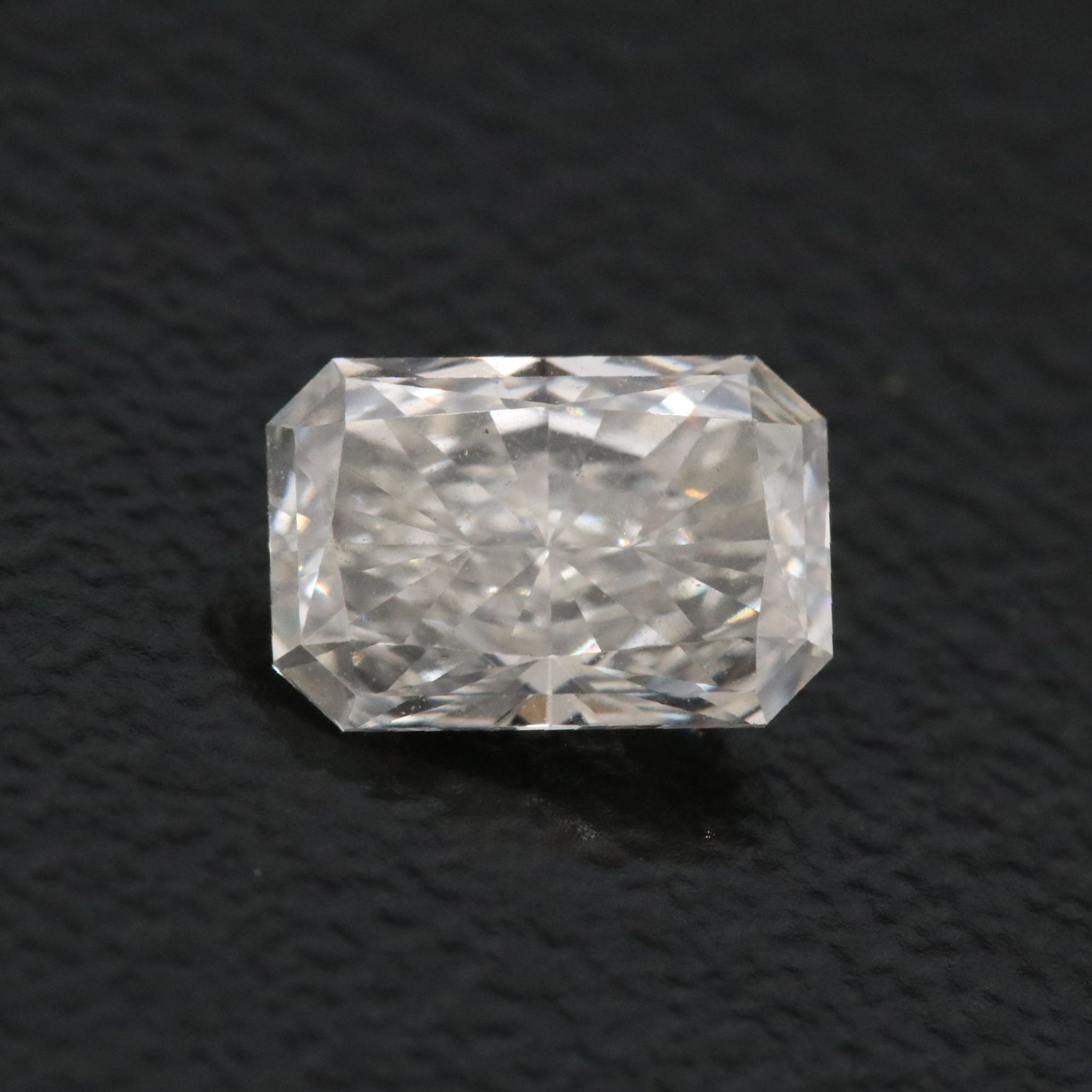 Loose 0.61 CT Lab Grown Diamond
