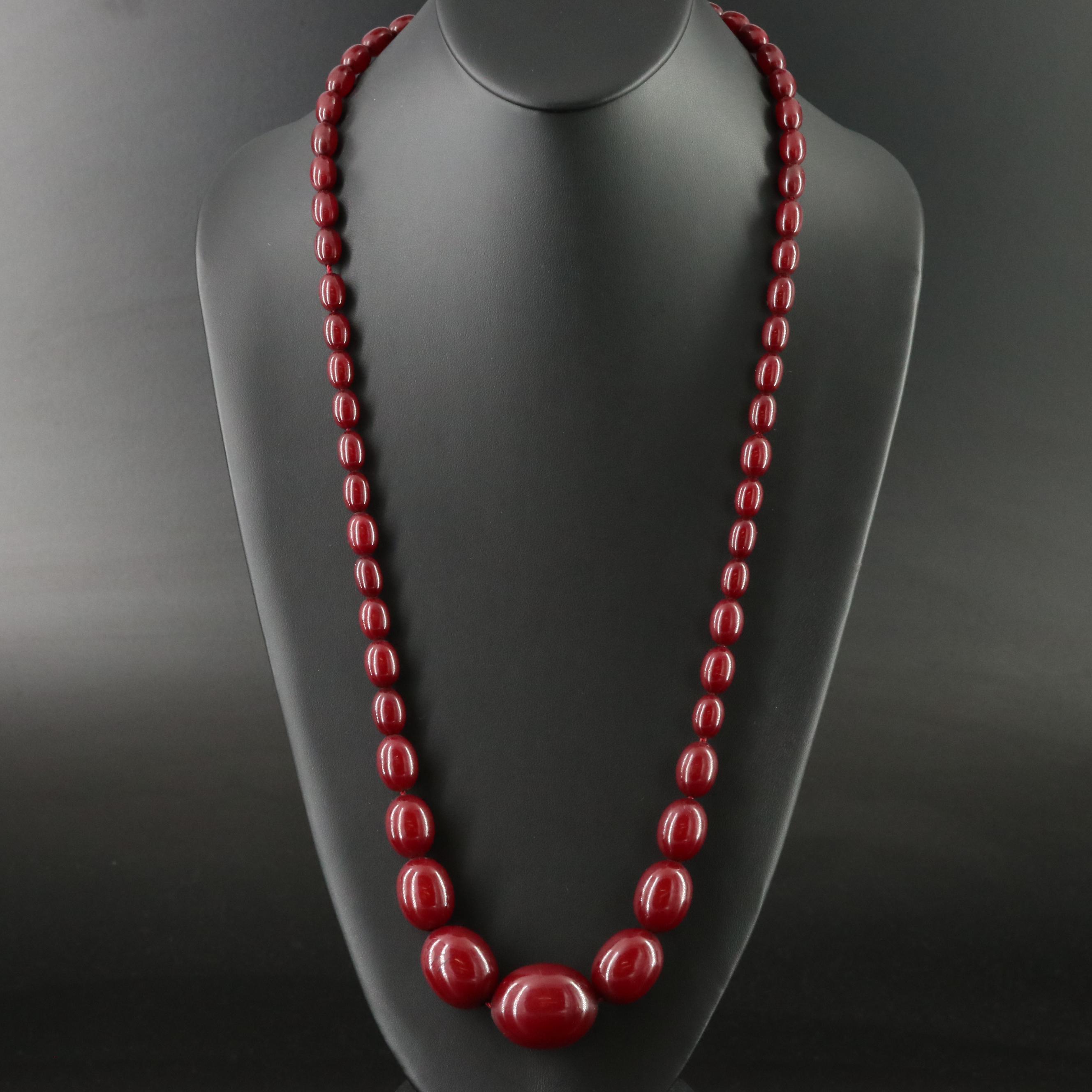Vintage Graduated Mahogany Bakelite Necklace