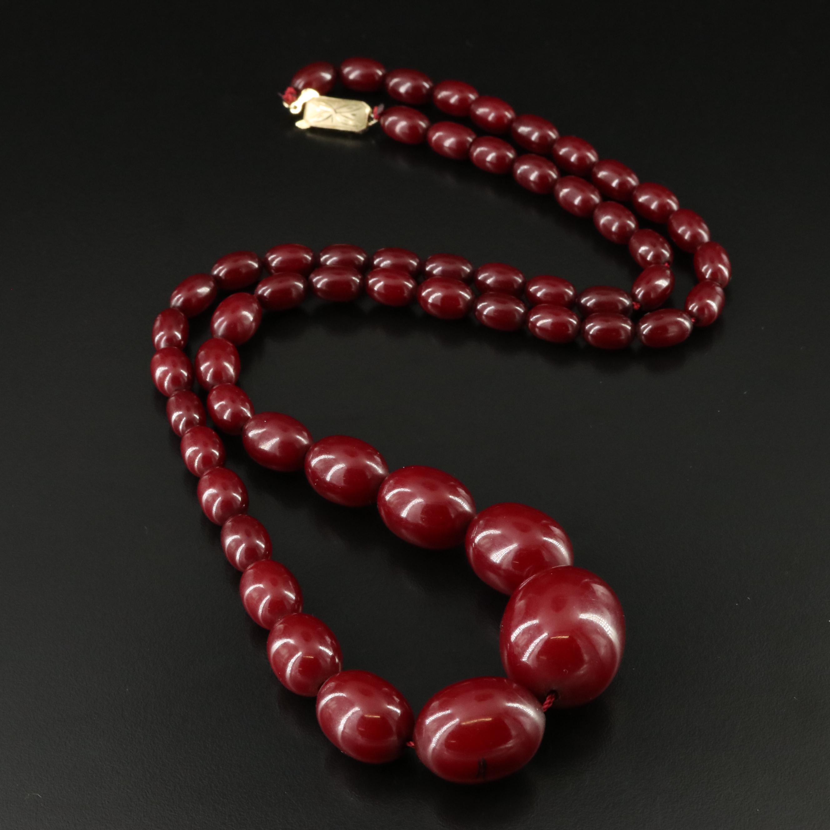 Vintage Graduated Mahogany Bakelite Necklace