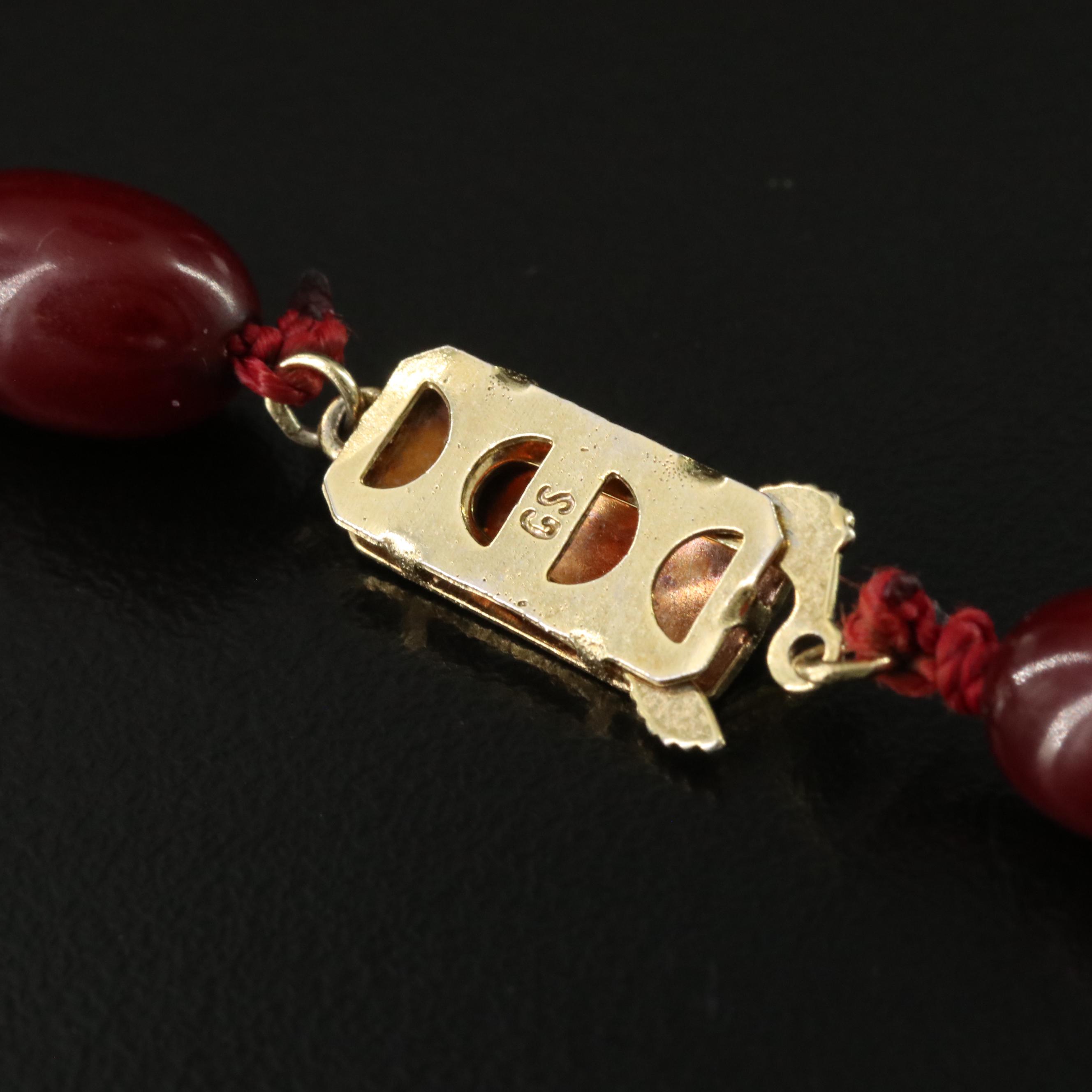 Vintage Graduated Mahogany Bakelite Necklace