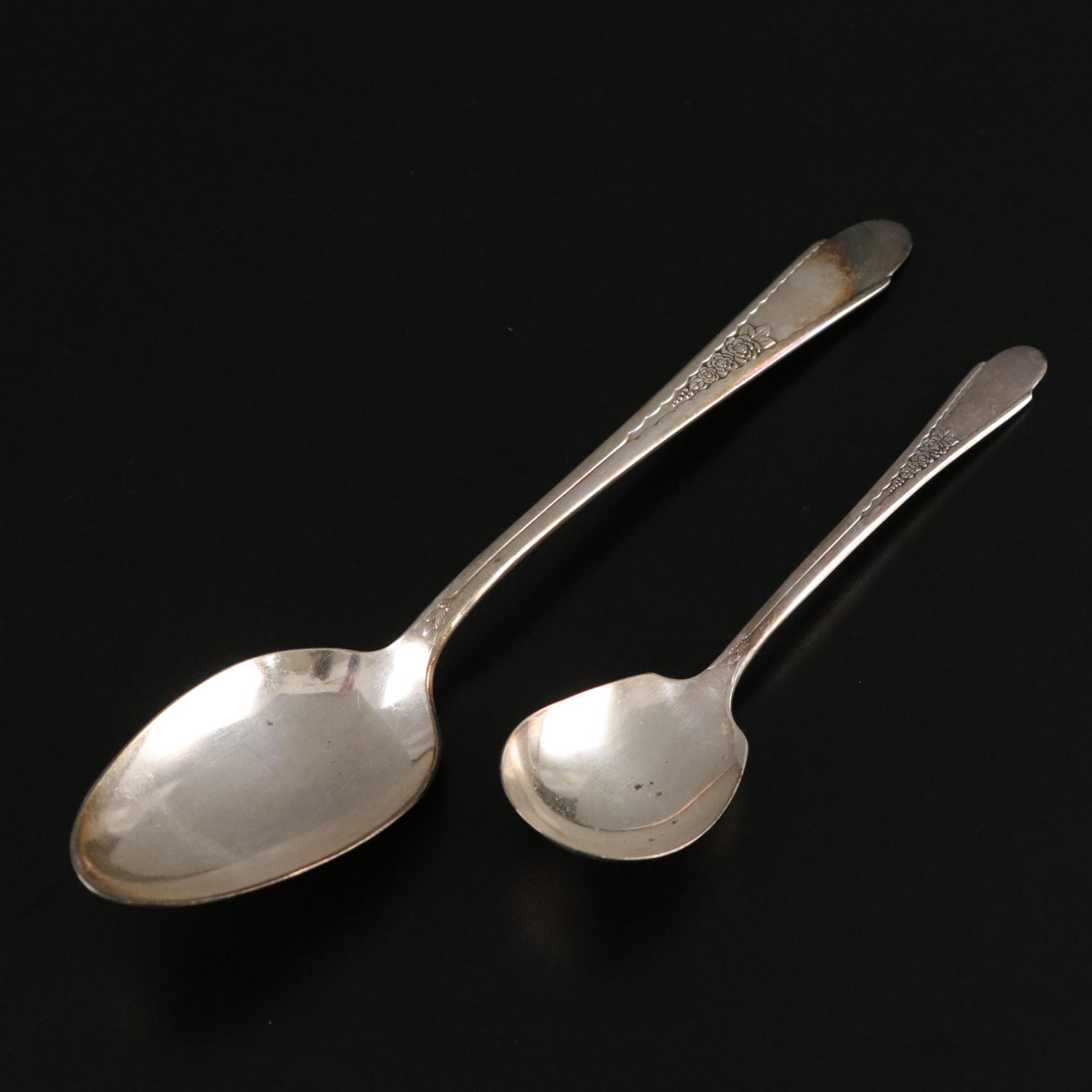 Wm. Rogers "Gardenia" Silver Plate Flatware Set & Case