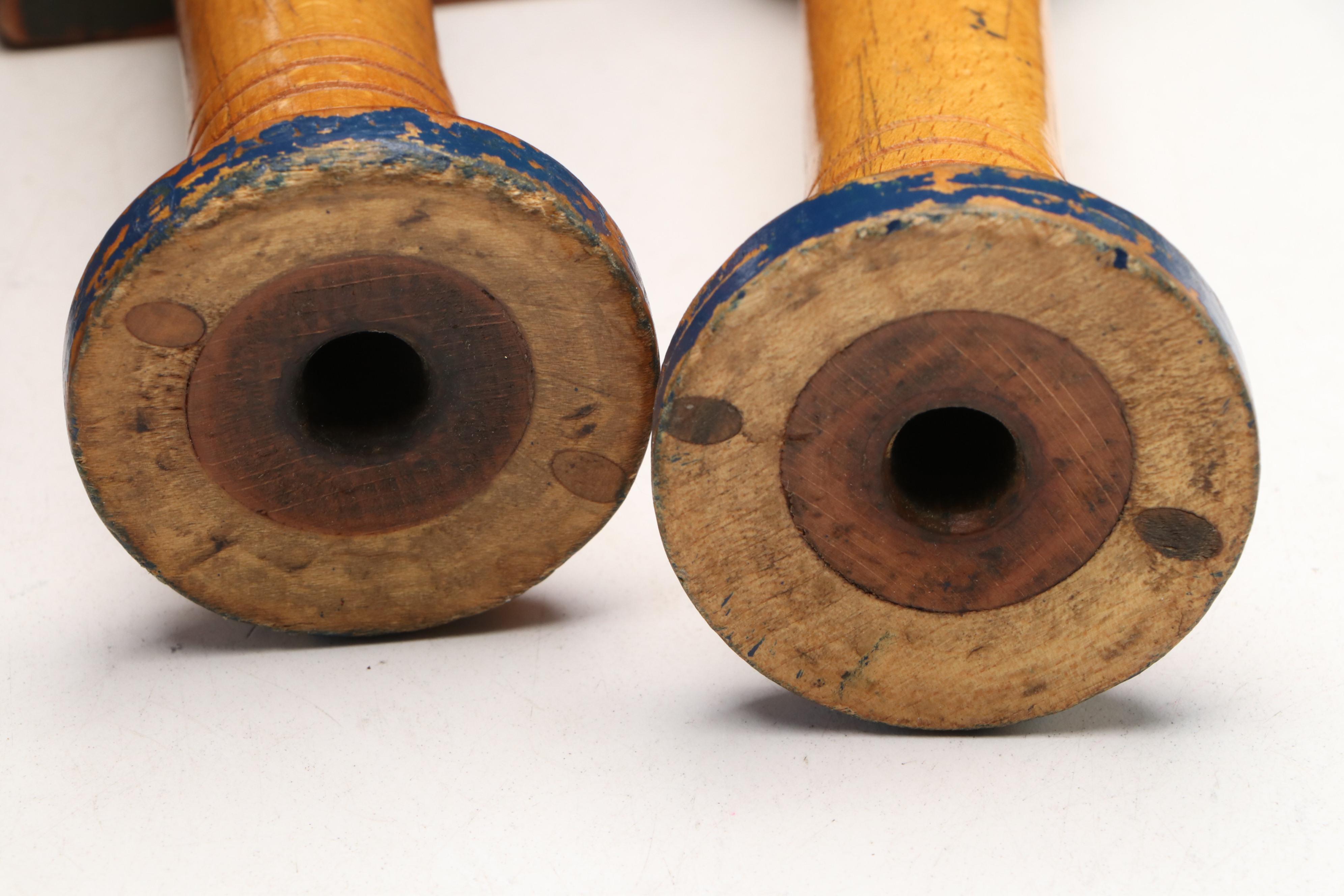 David T. Smith Wooden Plate Rack with Primitive Style Home Décor