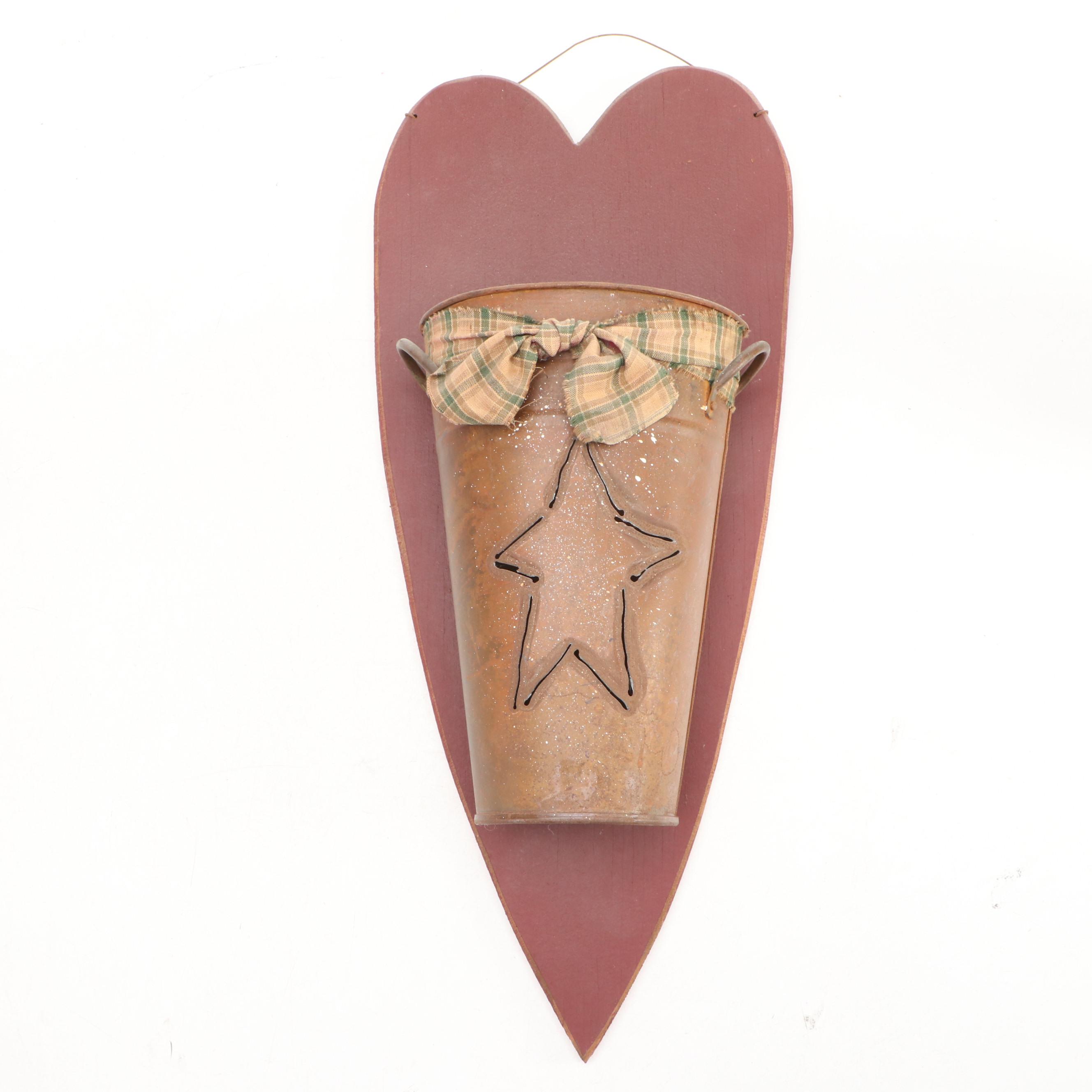 David T. Smith Wooden Plate Rack with Primitive Style Home Décor