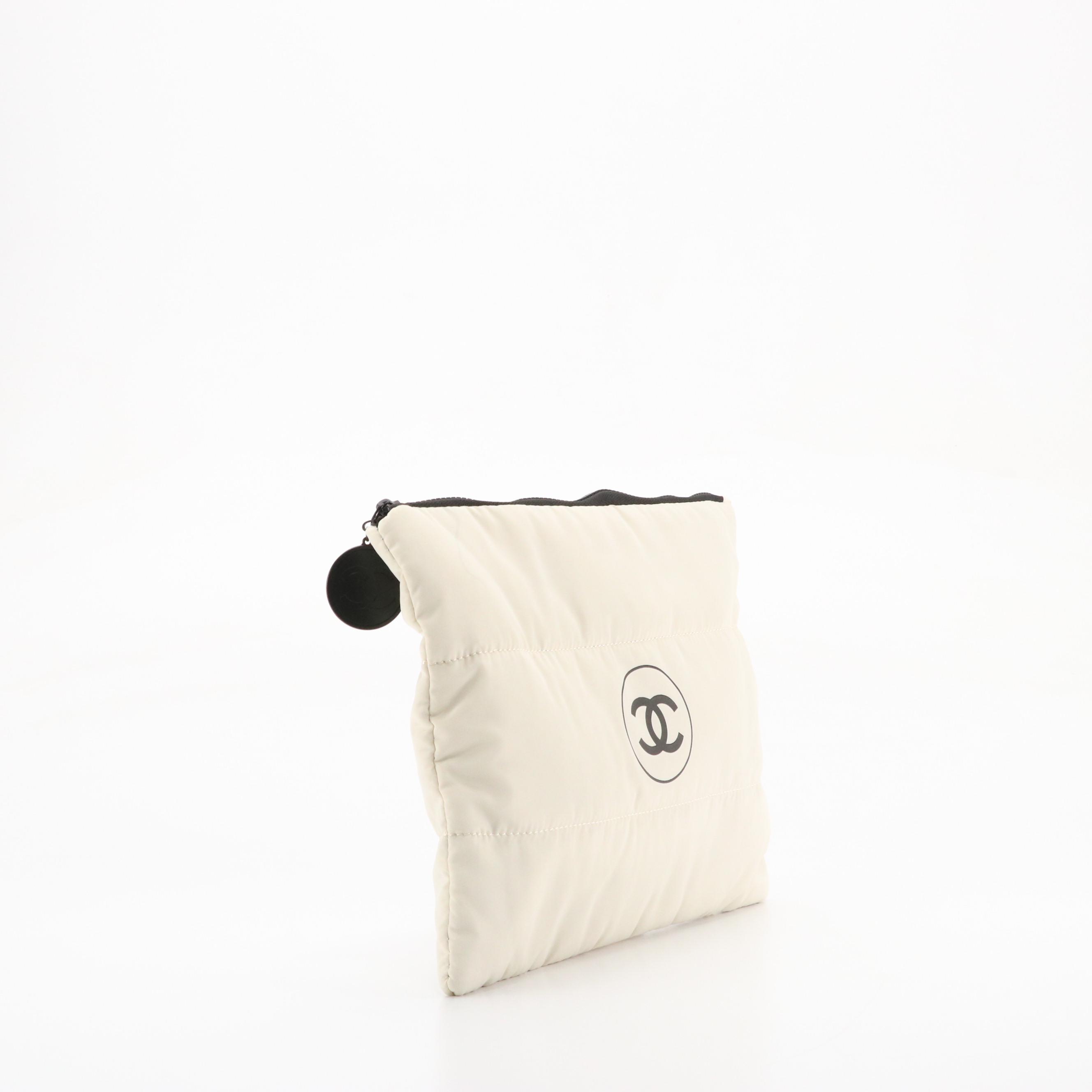 Chanel Beauté Promotional CC Zip Pouch in Quilted Polyester
