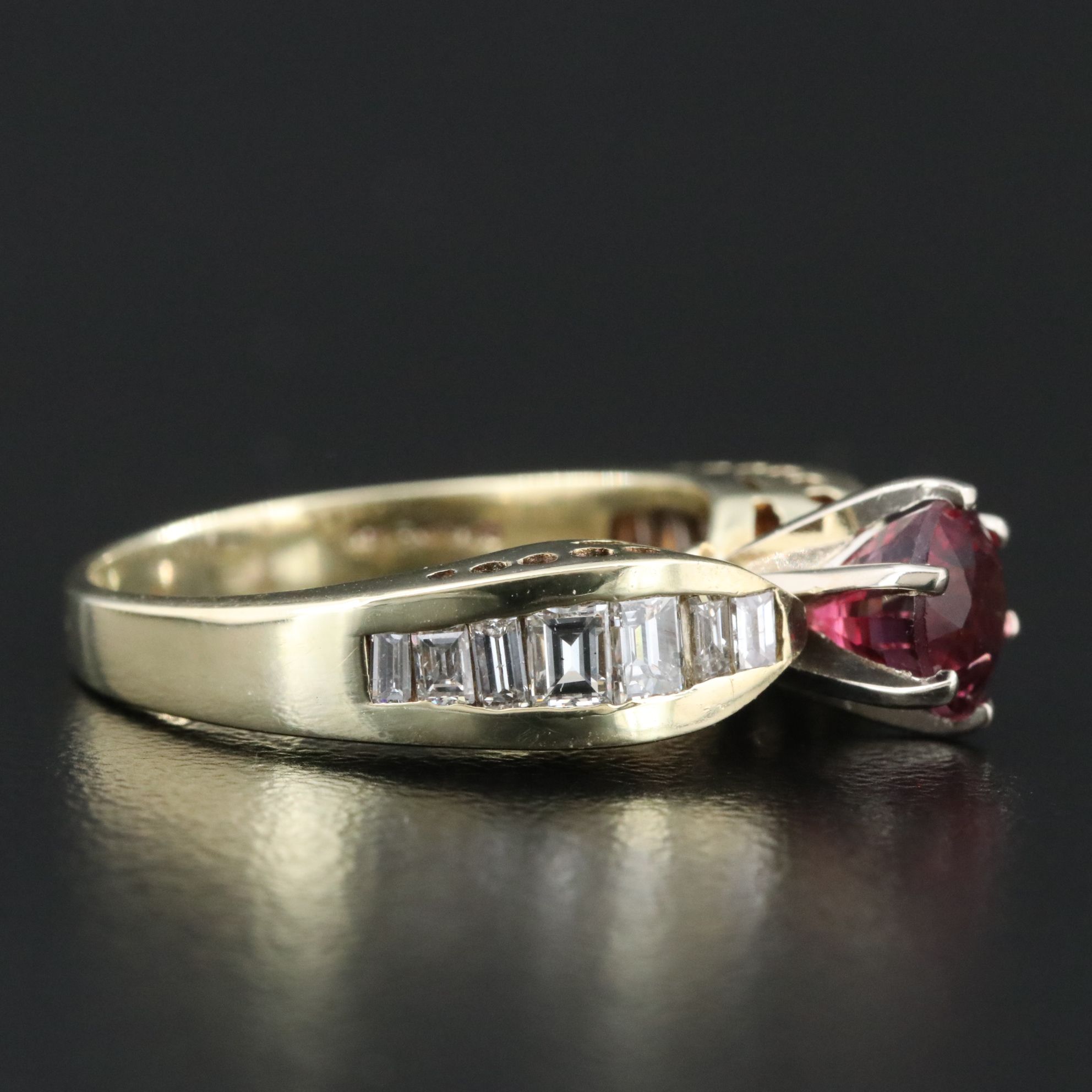 18K 1.40 CT Unheated Burmese Spinel and 1.02 CTW Diamond Ring with GIA Report