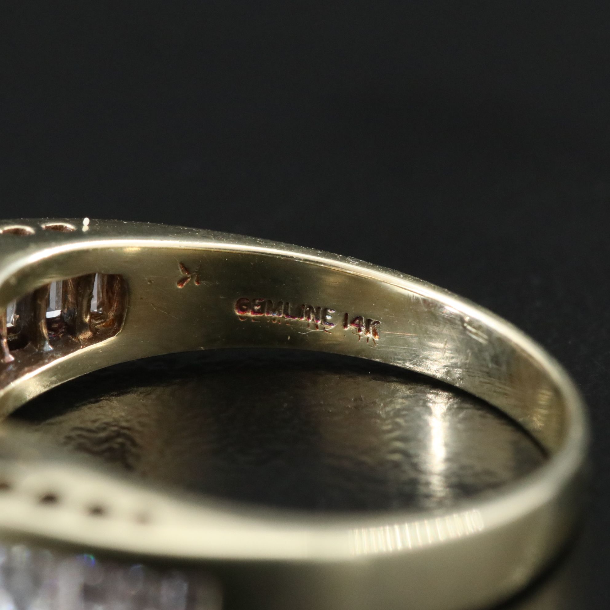 18K 1.40 CT Unheated Burmese Spinel and 1.02 CTW Diamond Ring with GIA Report