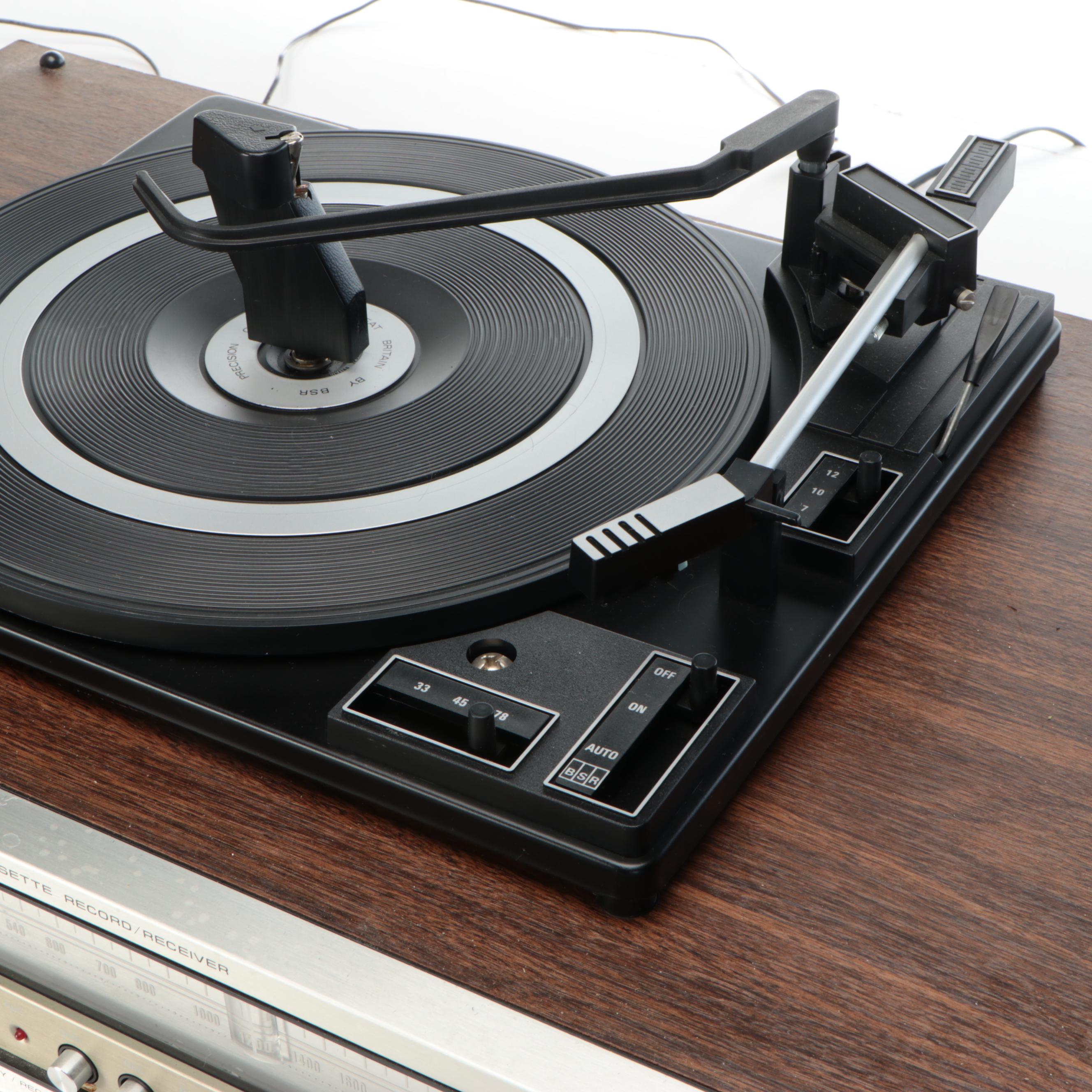 Lenoxx Casette and Record Player with Walnut Veneer Floor Speakers