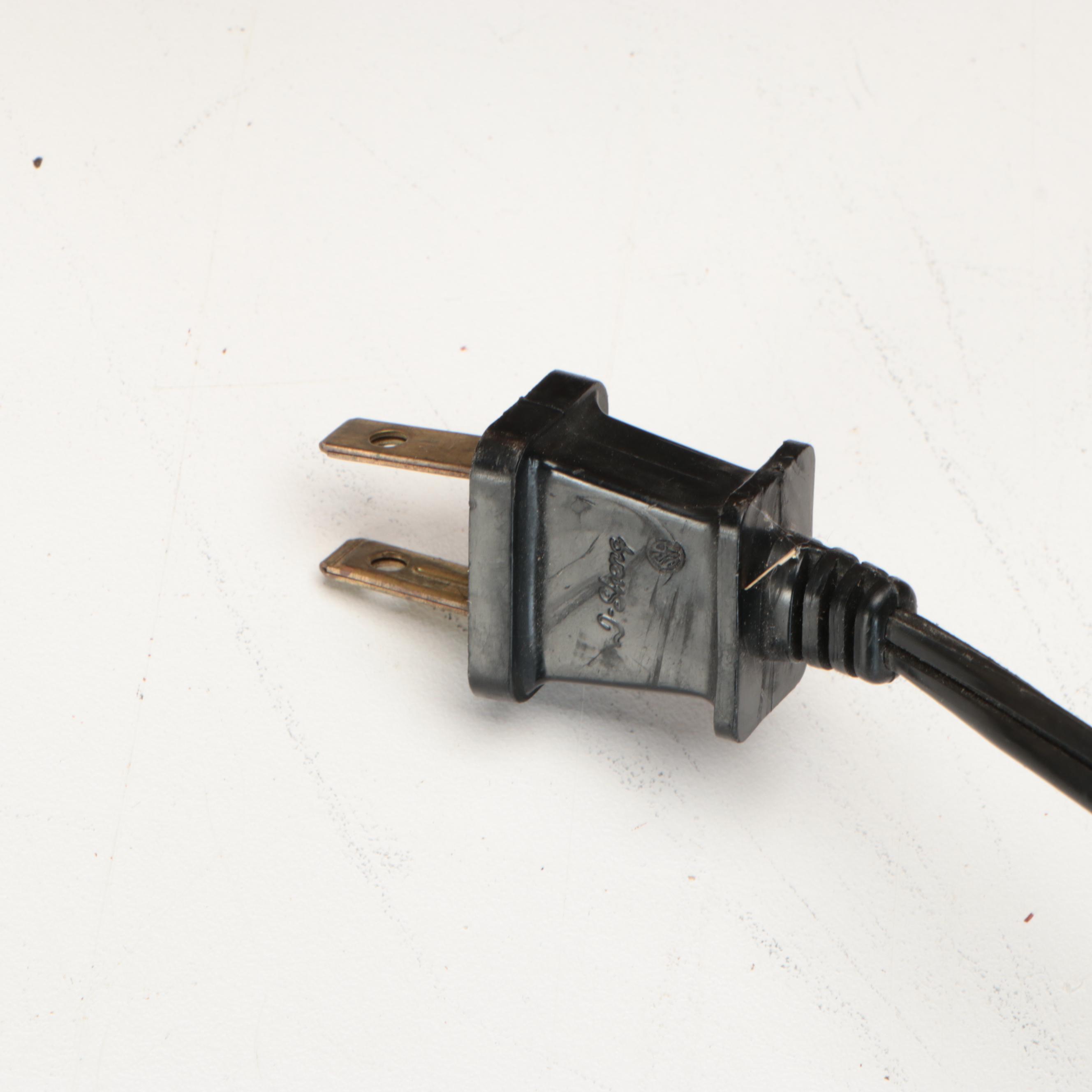 Lenoxx Casette and Record Player with Walnut Veneer Floor Speakers