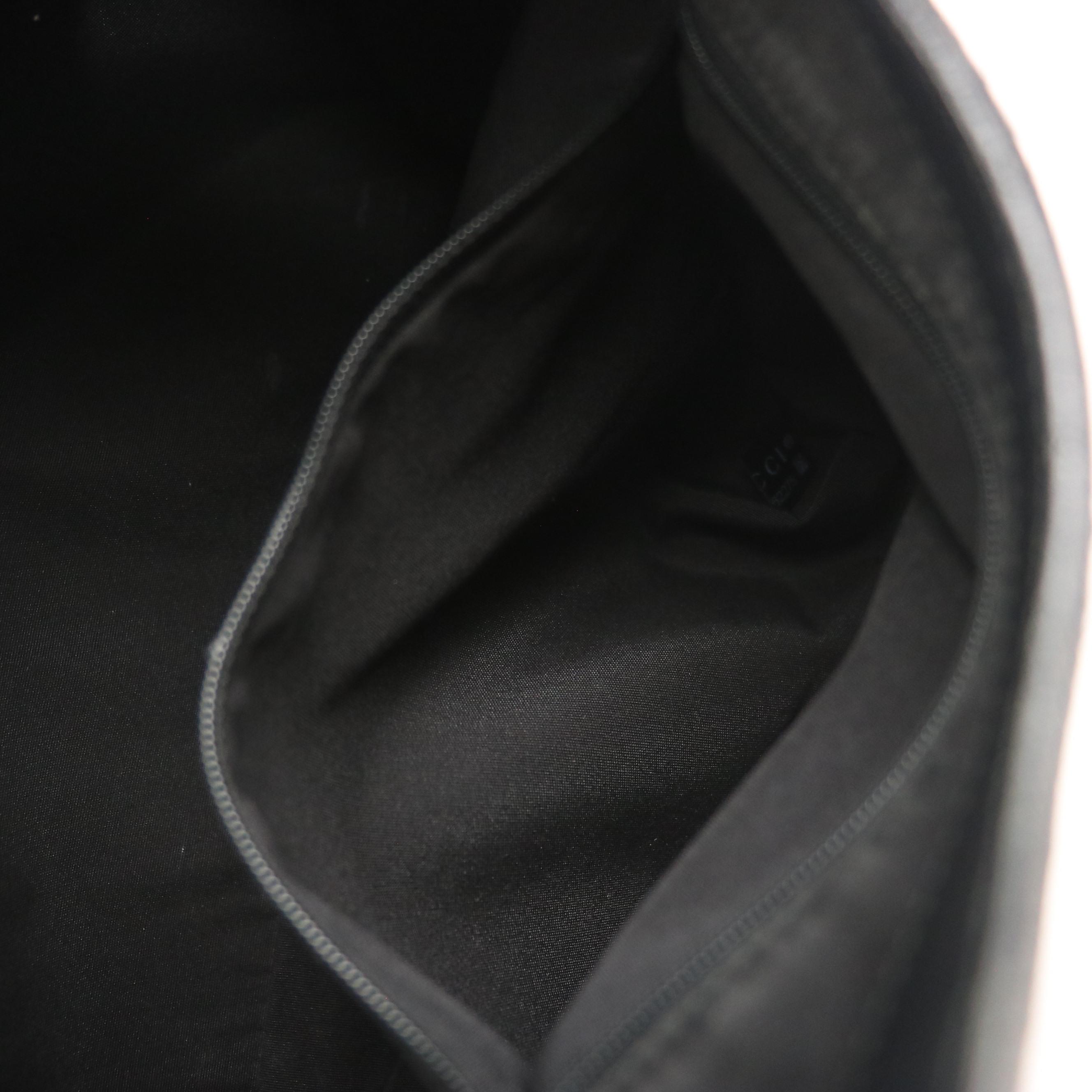 Gucci Hobo Shoulder Bag in Black Canvas and Black Leather Trim