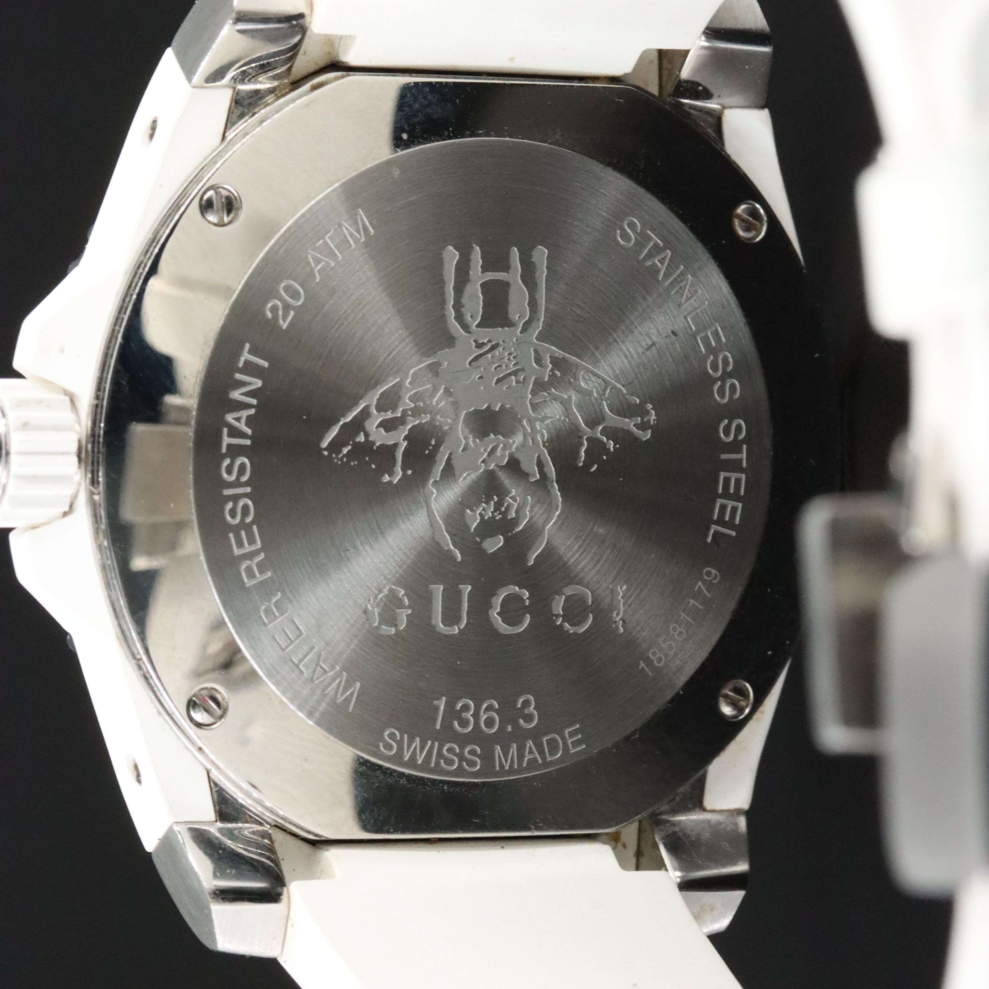 Gucci Dive 200m Date Watch