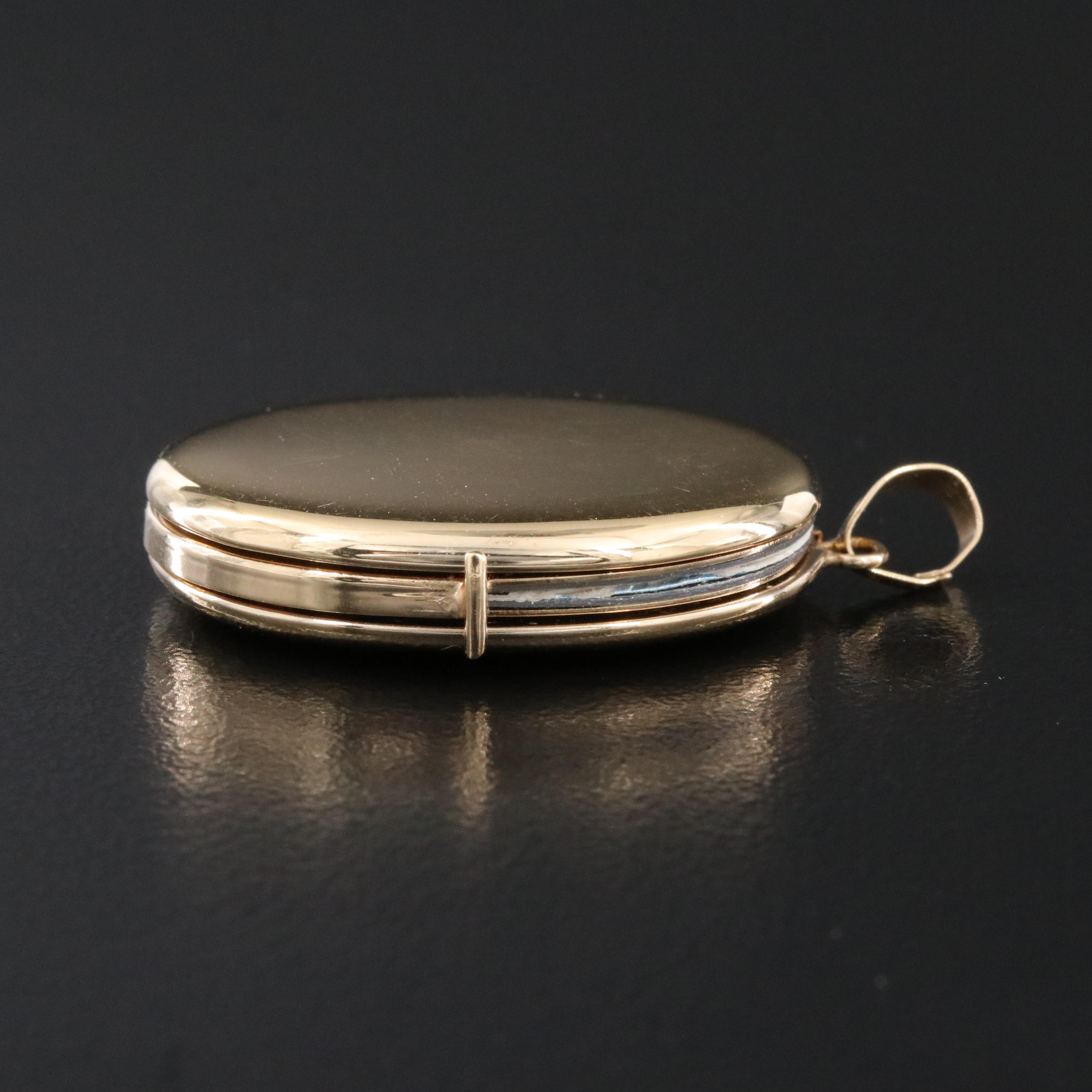14K Multi-Photo Locket