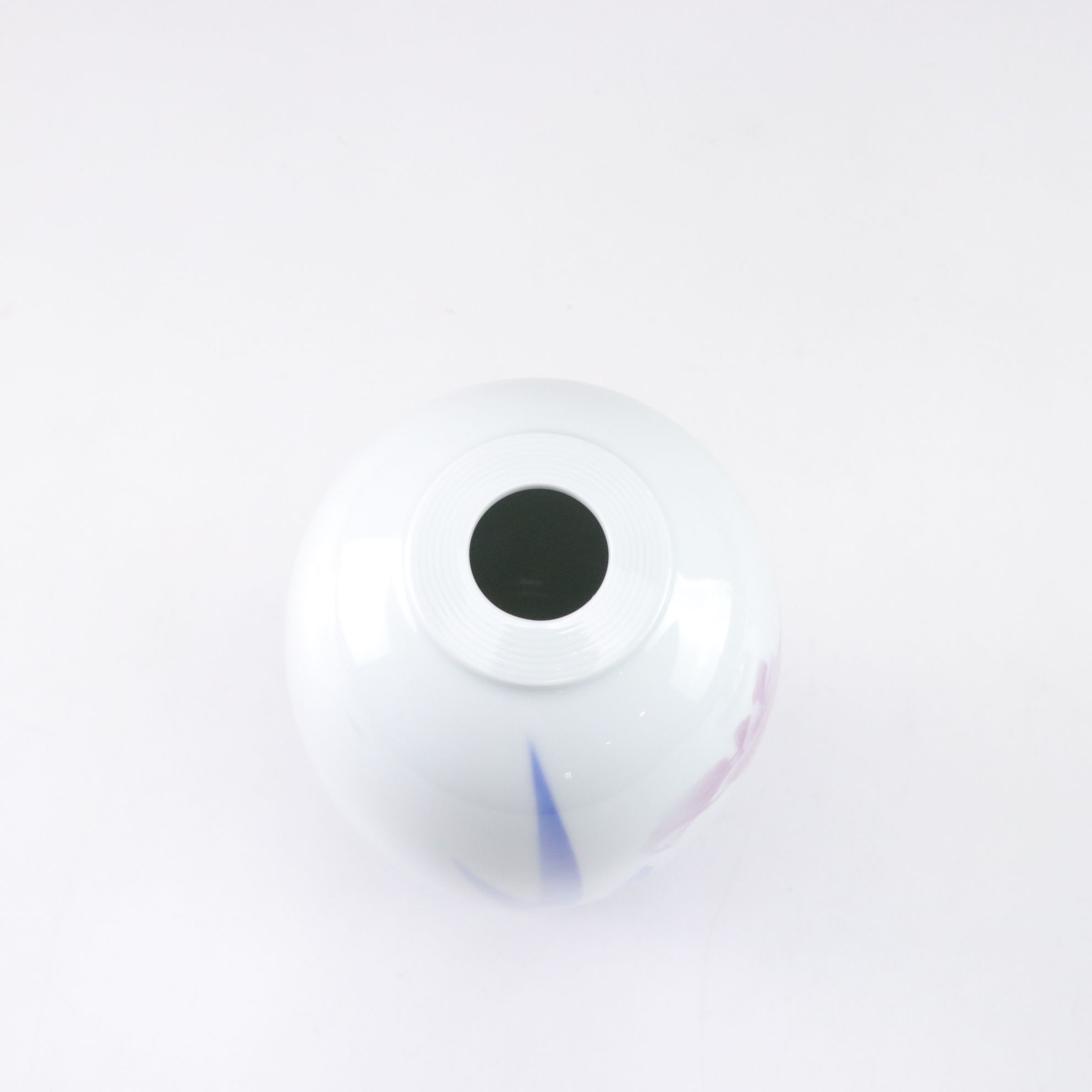 Fukigawa Arita Flower Vase with "Midsommar" Porcelain Plates & Blown Glass Vase