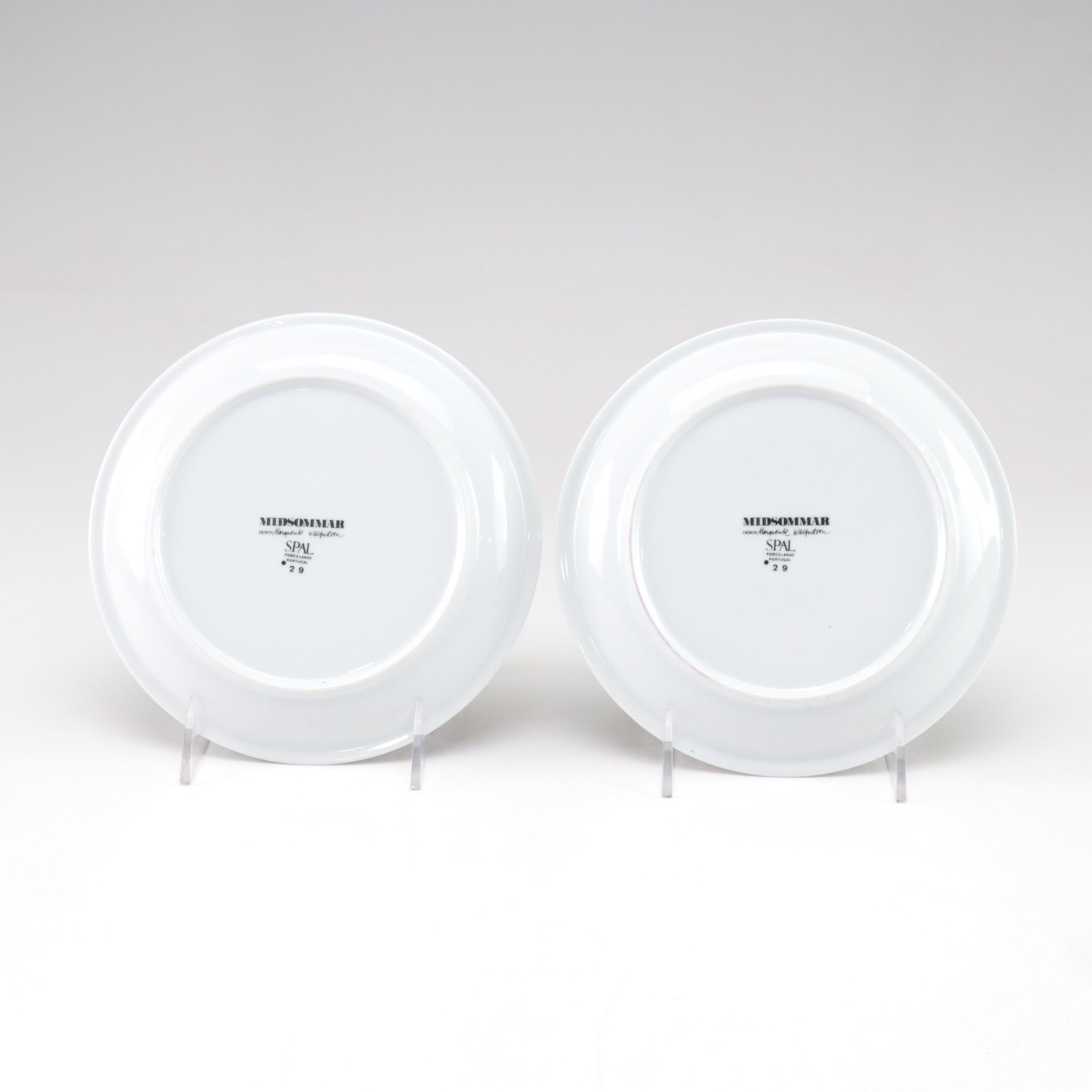 Fukigawa Arita Flower Vase with "Midsommar" Porcelain Plates & Blown Glass Vase