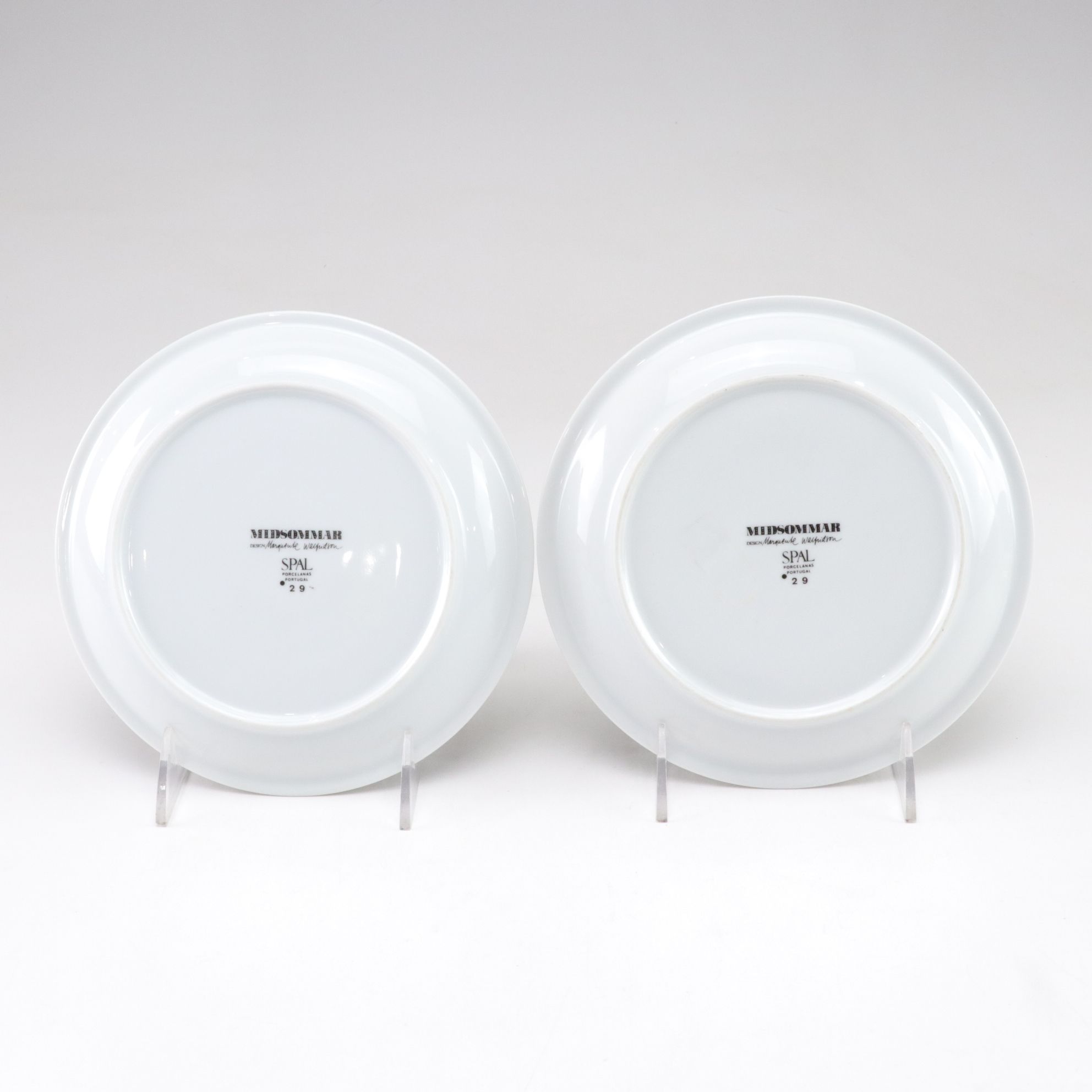 Fukigawa Arita Flower Vase with "Midsommar" Porcelain Plates & Blown Glass Vase