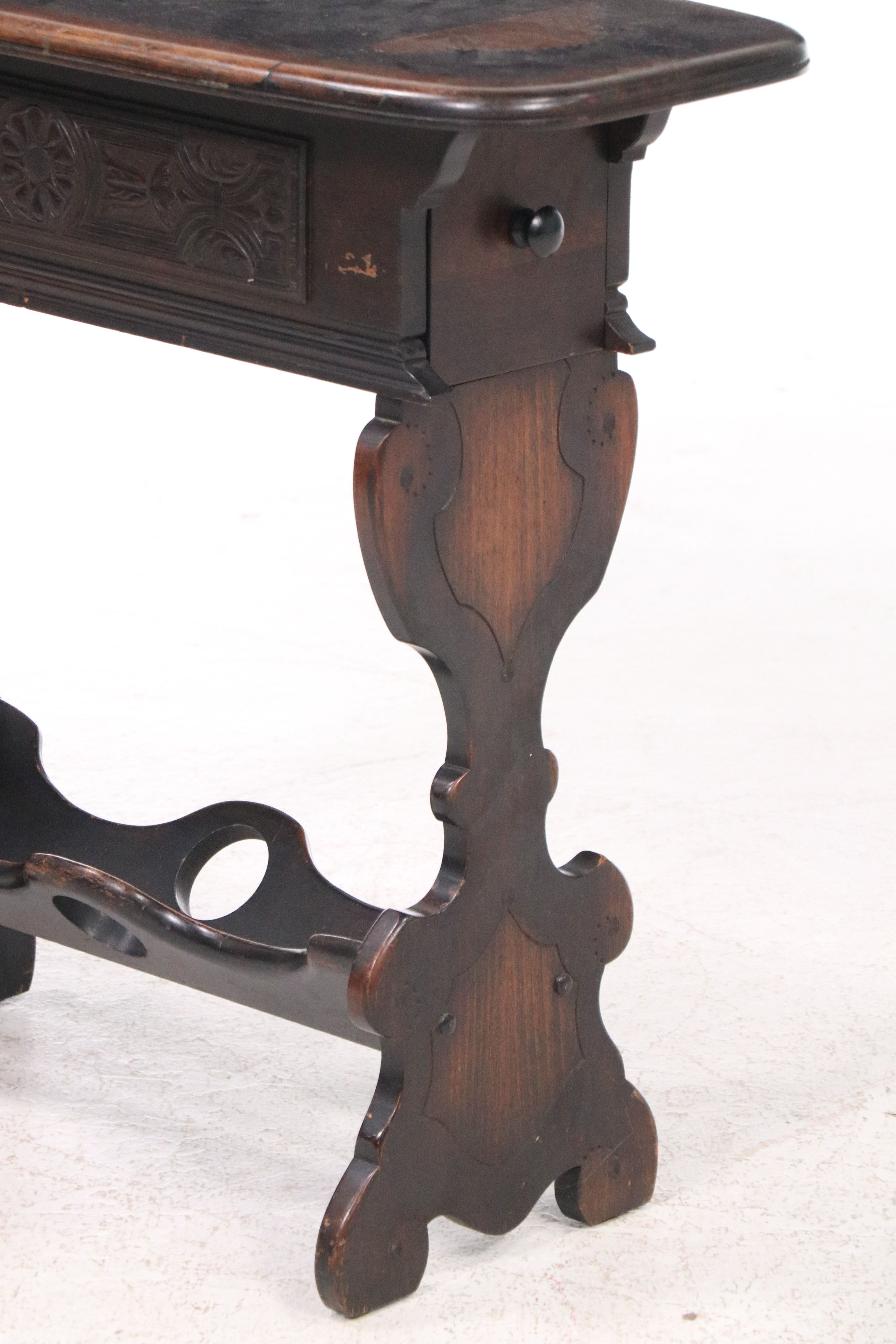 American Colonial Style Wood Trestle Side Table, 20th Century