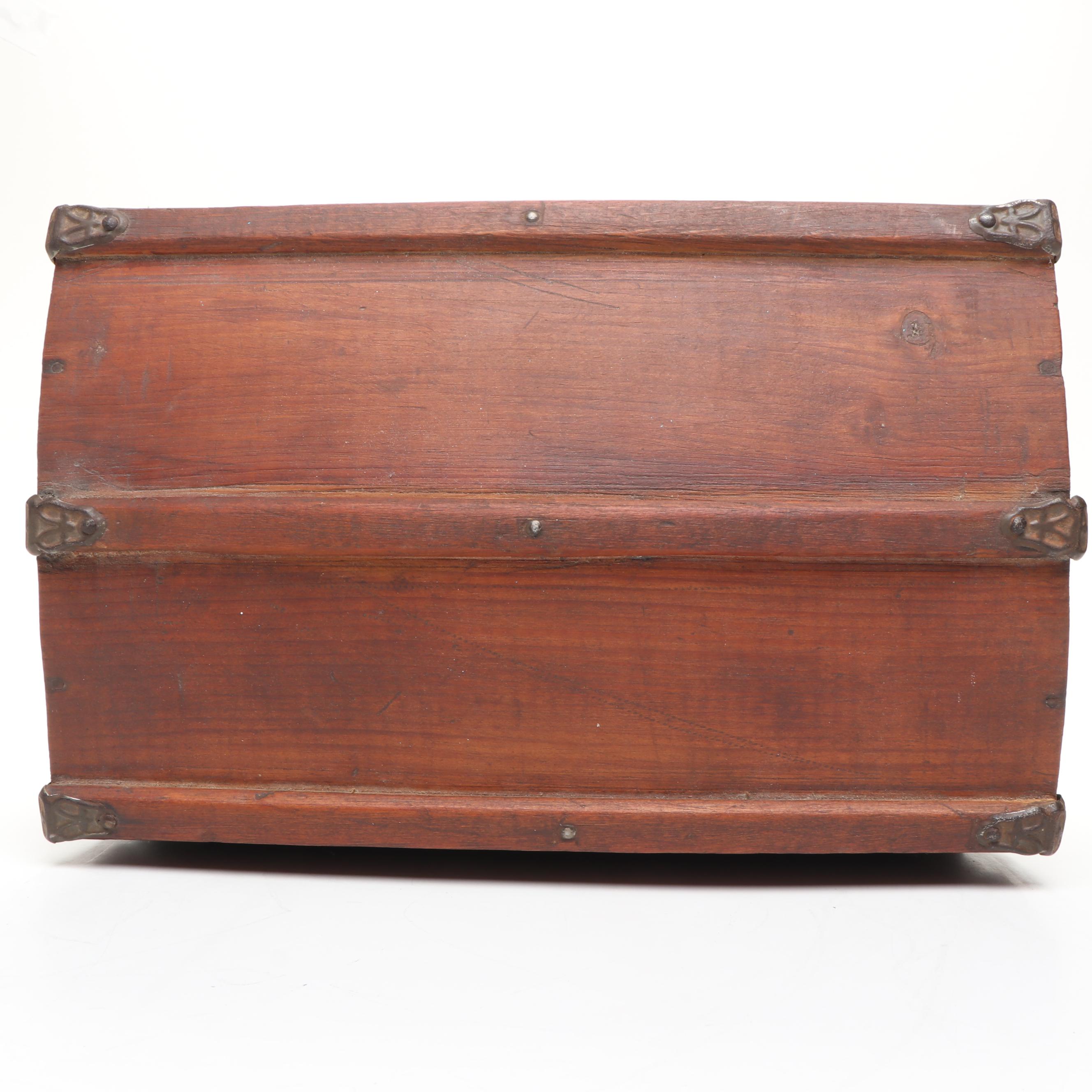 Wooden Dome-Top Desktop Chest