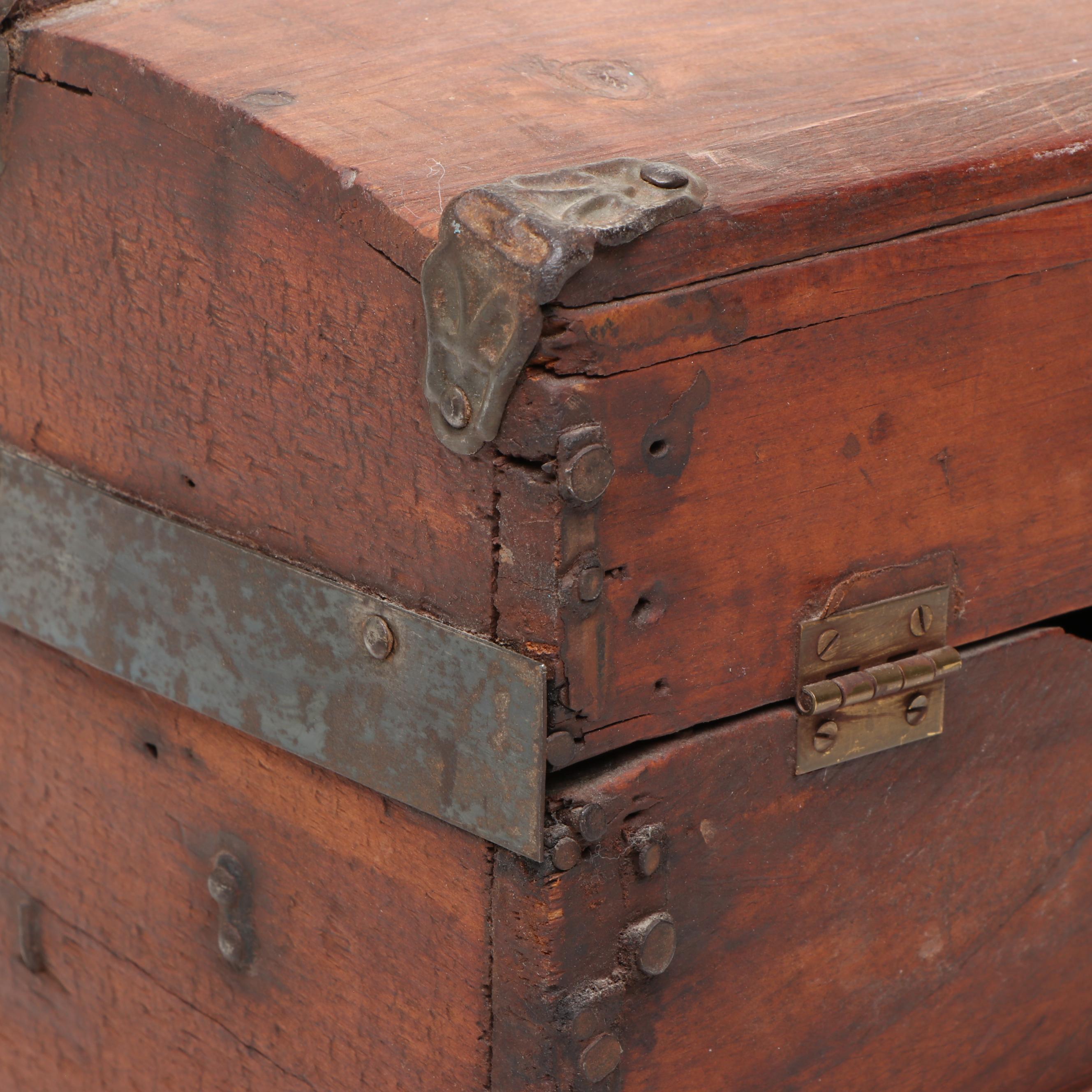 Wooden Dome-Top Desktop Chest