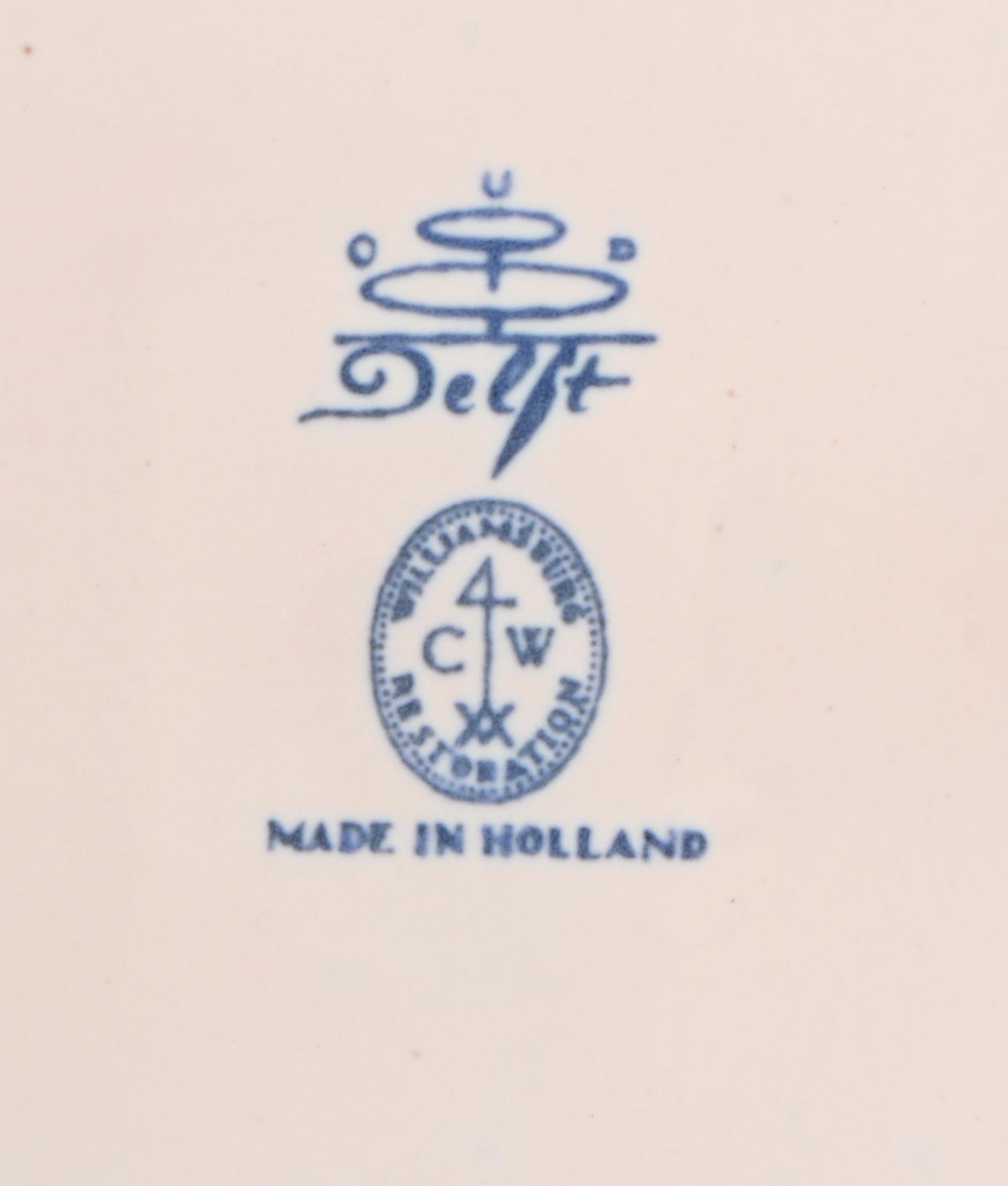 Colonial Williamsburg Delft Porcelain Flower Box with Creamers and Table Lighter