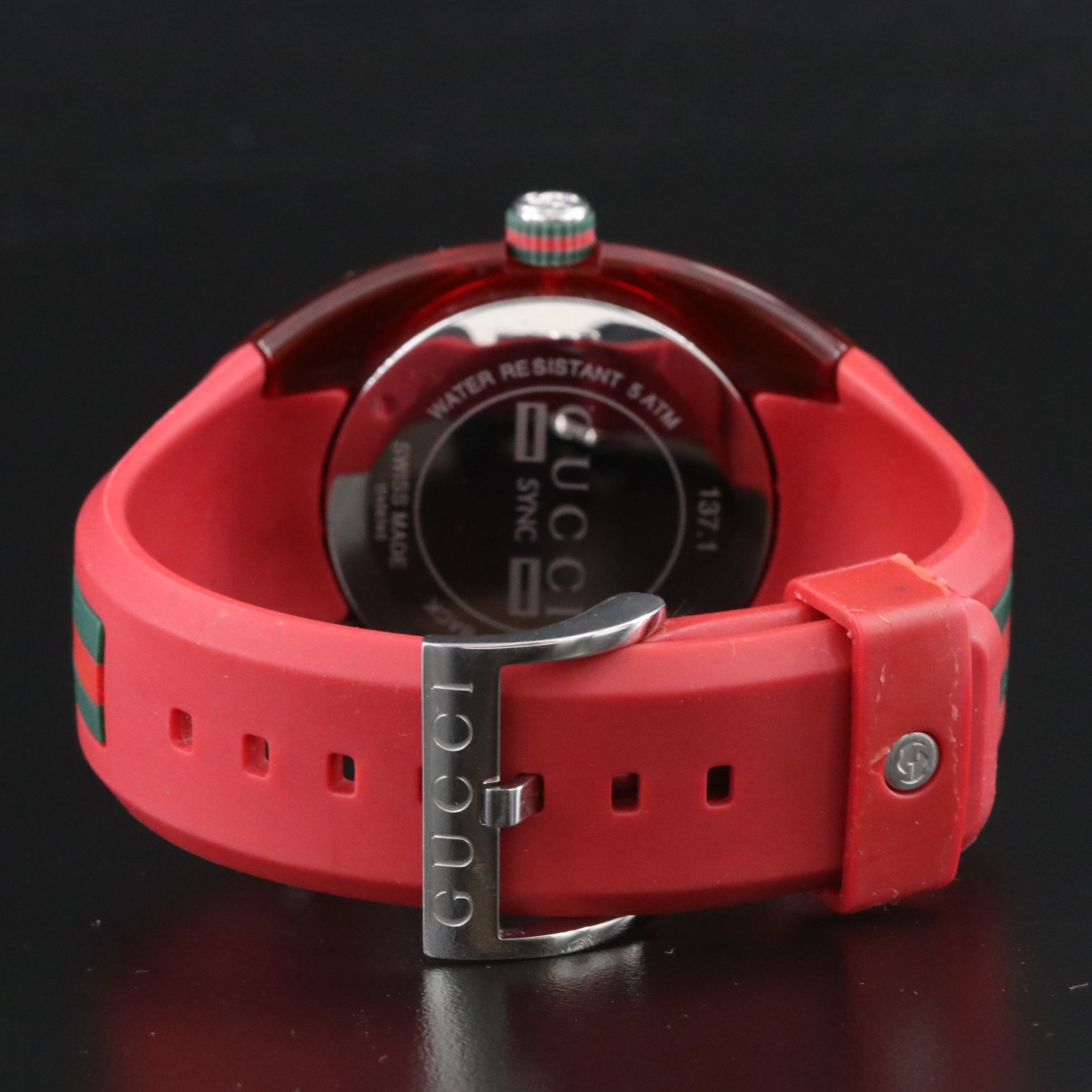 Gucci Sync Red Quartz Date Watch