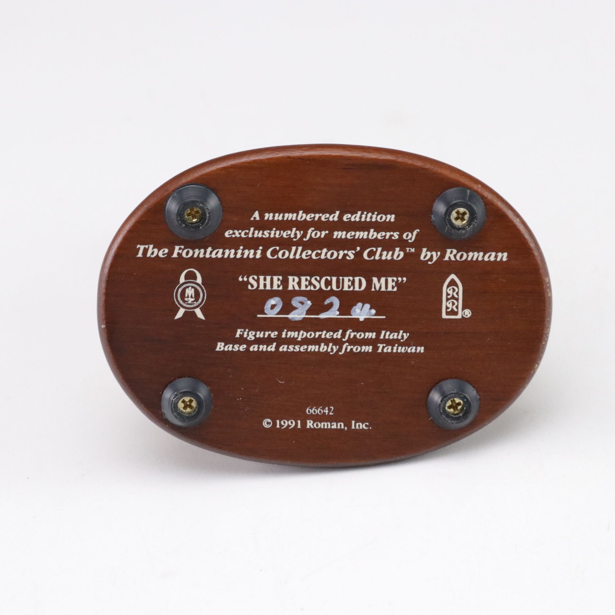 P. Buckley Moss "Two Fiddlers" Illustrated Plates, Tray & More