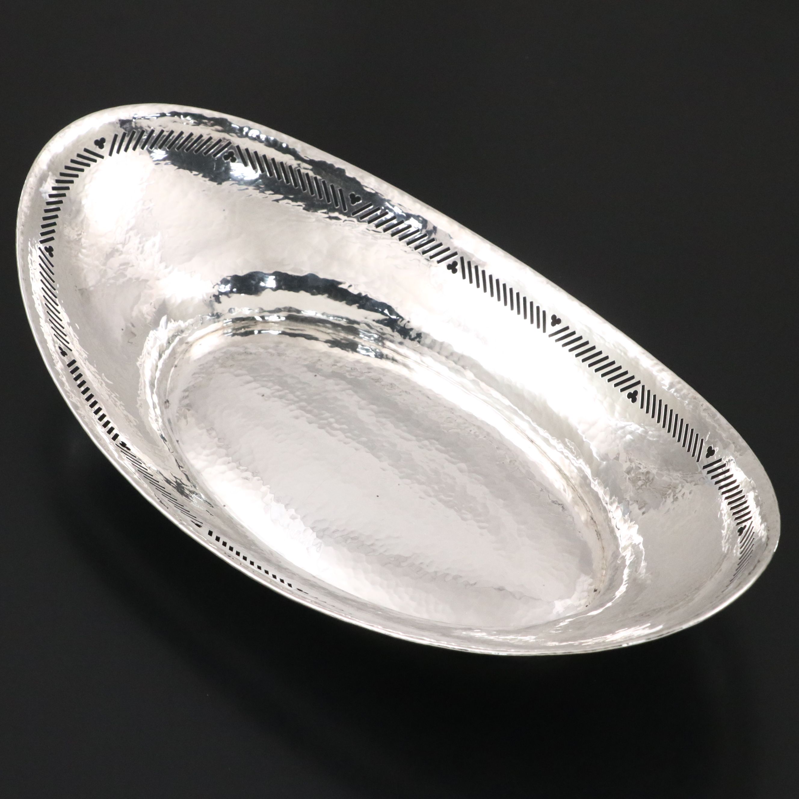 Whiting Mfg. Co Hammered Sterling Silver Bread Bowl with Reticulated Rim, 1917
