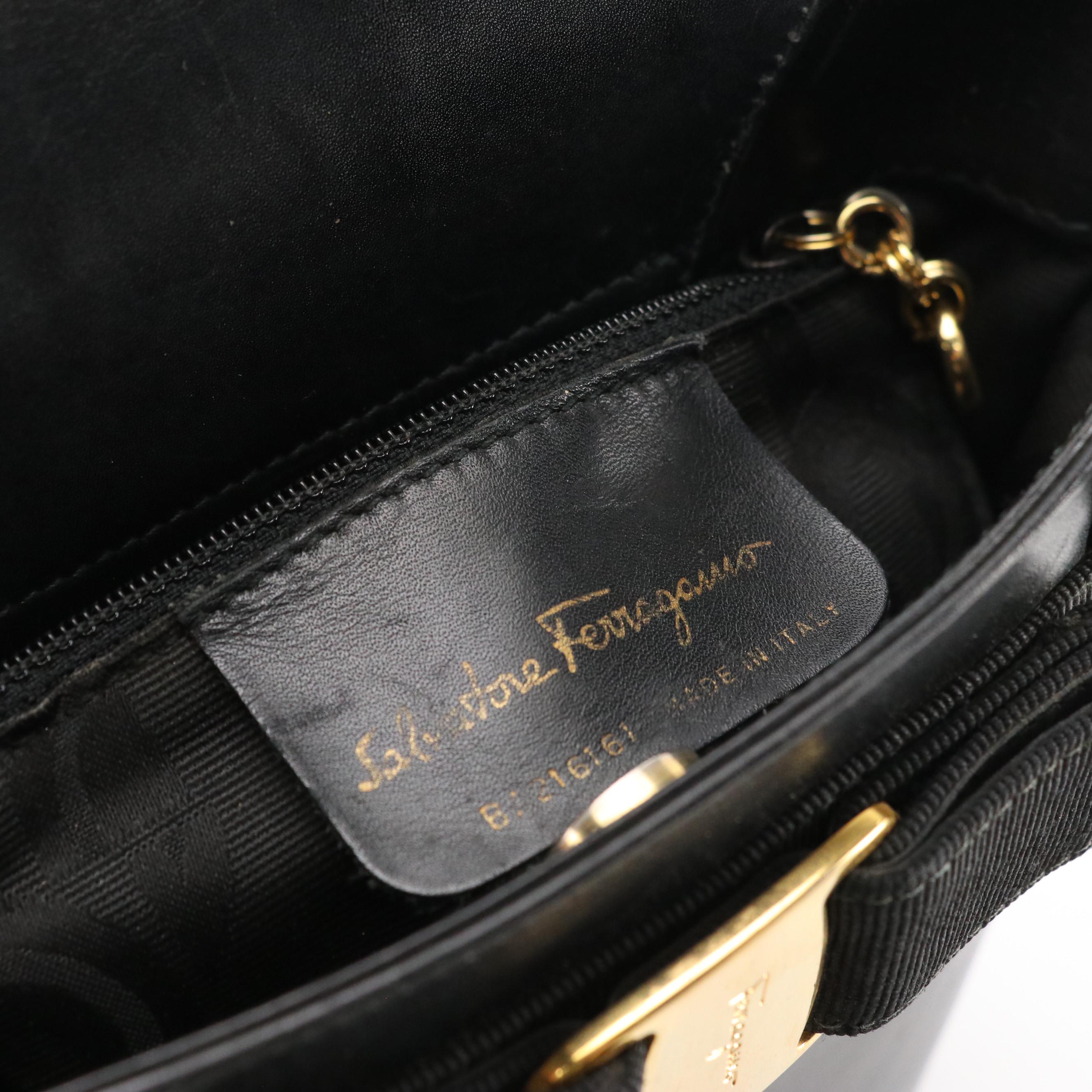 Salvatore Ferragamo Vara Bow Bucket Handbag in Black Leather