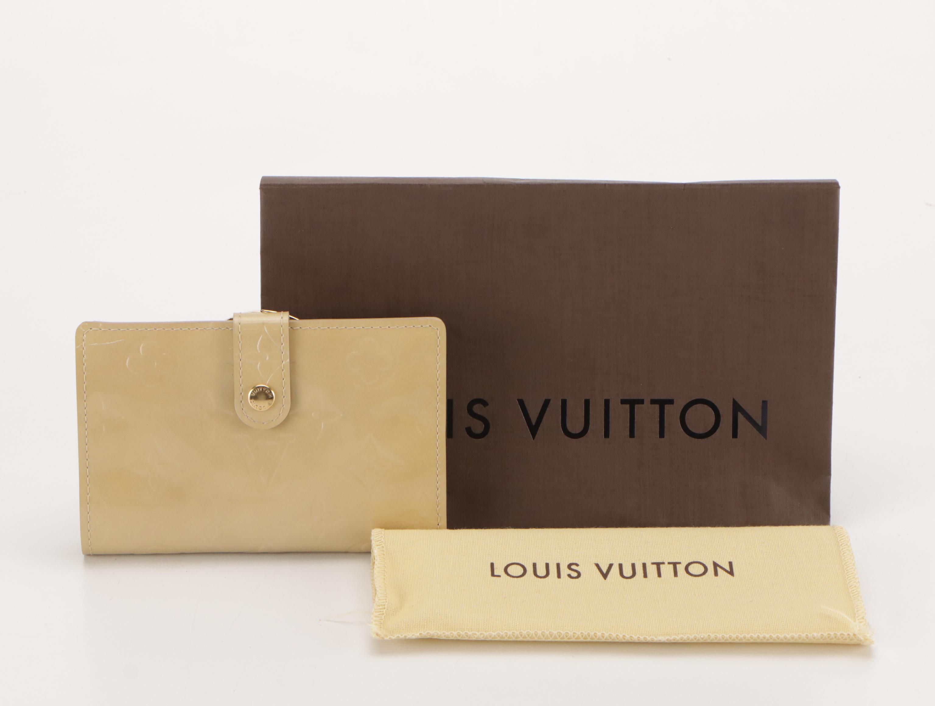 Louis Vuitton Porte-Monnaie Billets Viennois in Beige Monogram Vernis Leather