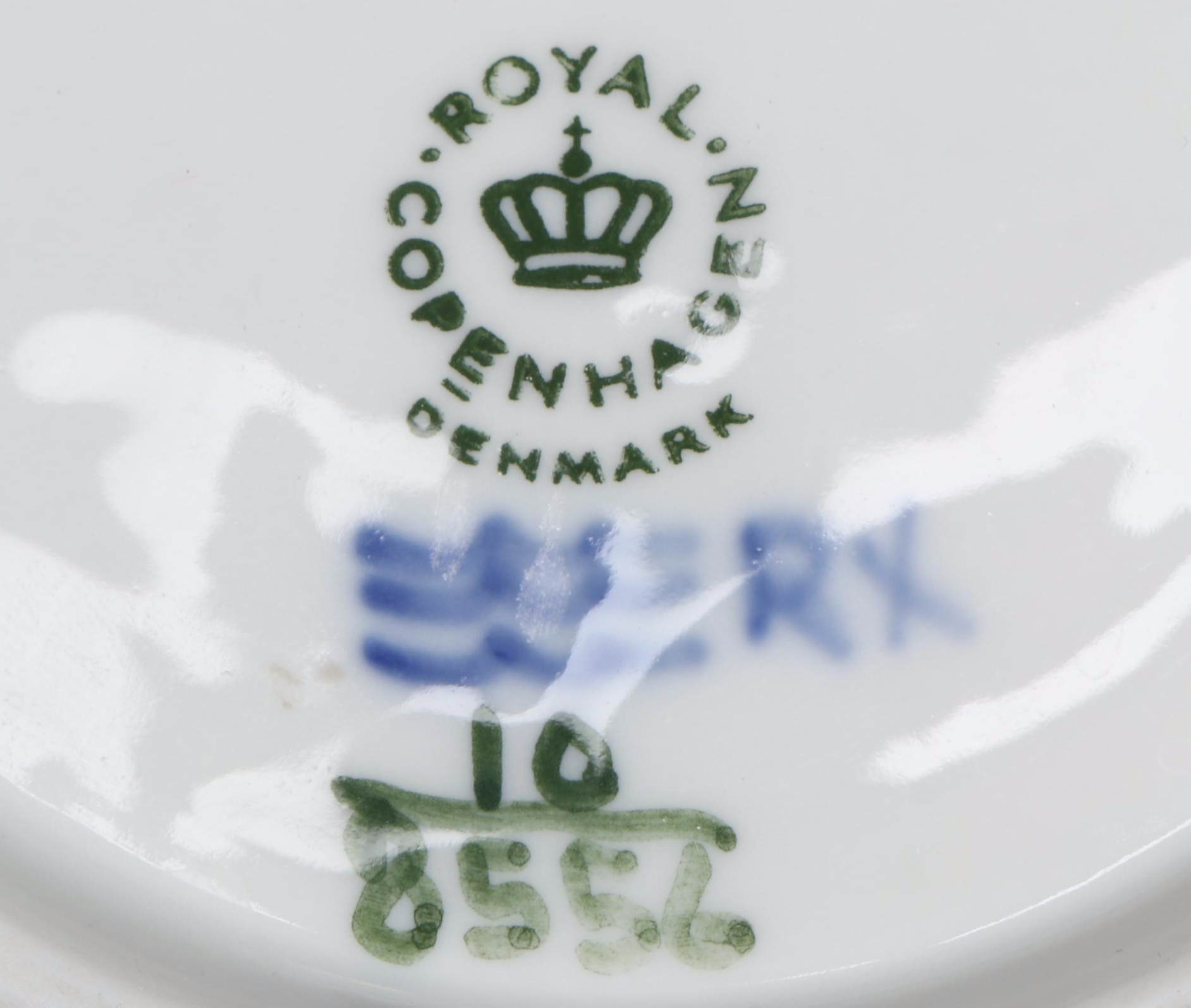 Delft "Maryland" Porcelain Tobacco Jar and Other Ceramic Table Accessories