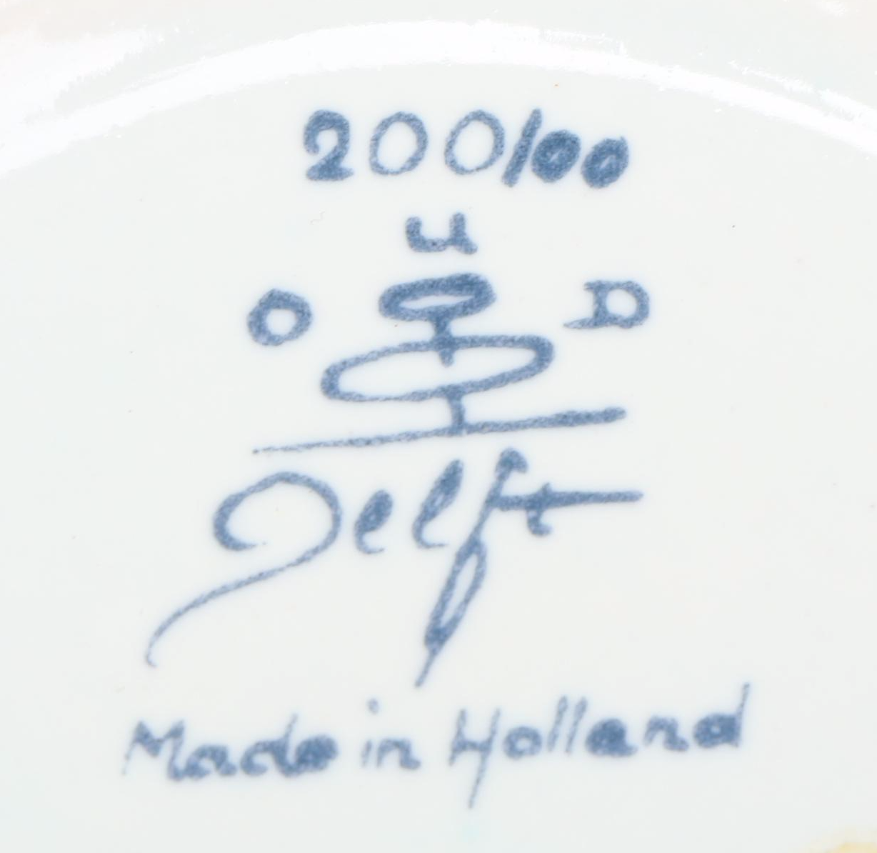 Delft "Maryland" Porcelain Tobacco Jar and Other Ceramic Table Accessories