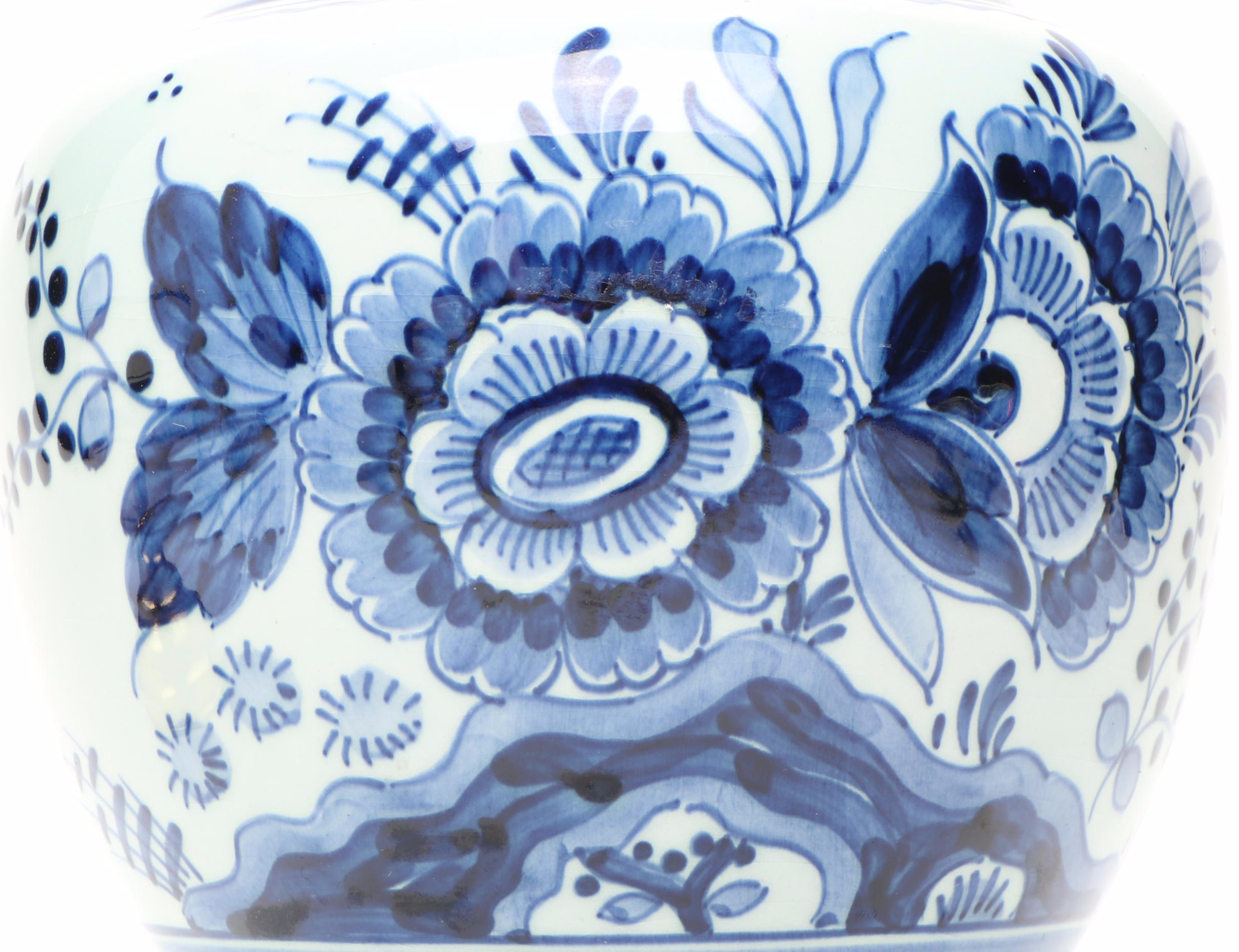 Delft "Maryland" Porcelain Tobacco Jar and Other Ceramic Table Accessories