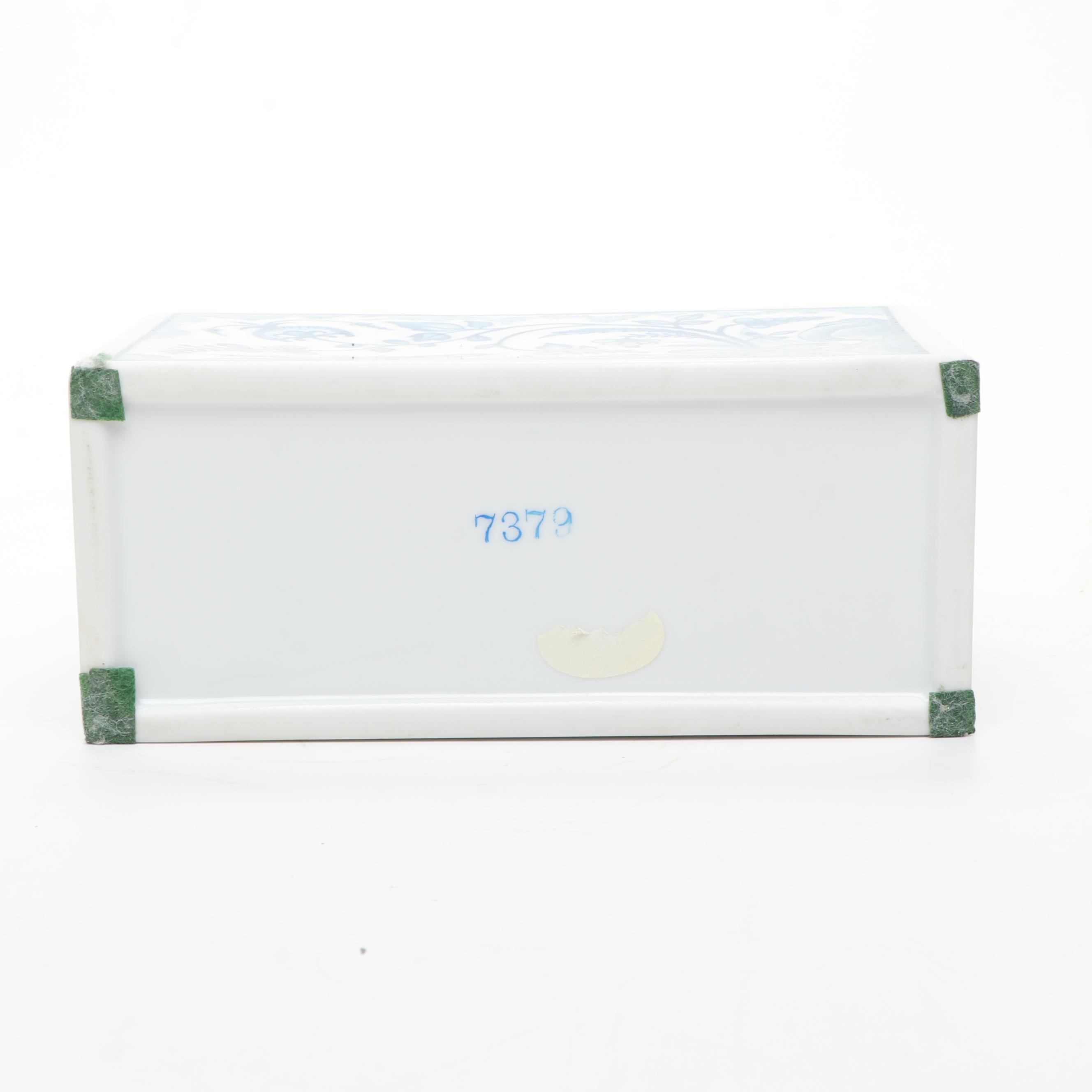 Delft "Maryland" Porcelain Tobacco Jar and Other Ceramic Table Accessories