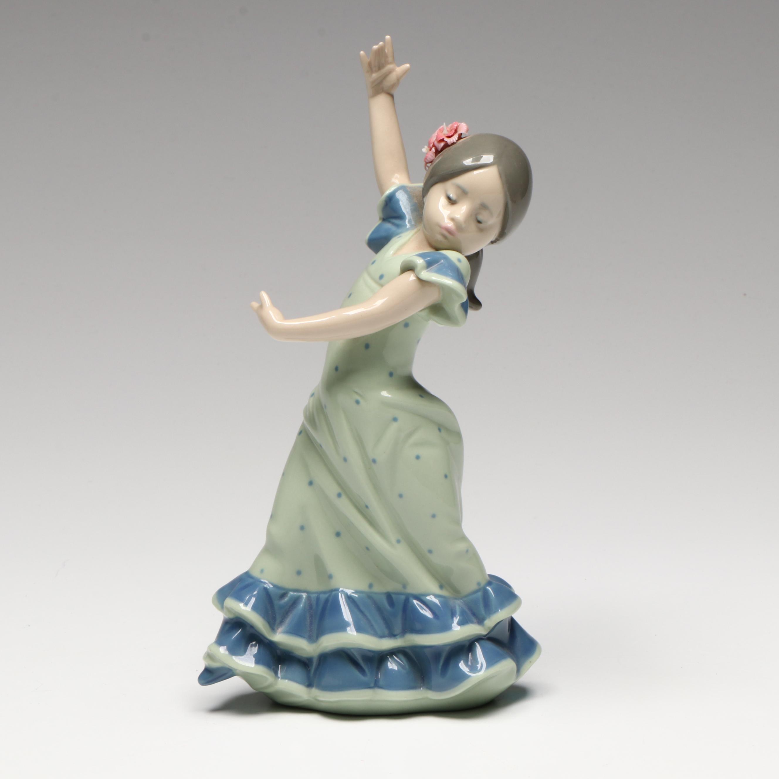 Lladró "Lolita" Porcelain Figurine Designed by Juan Huerta, Late 20th Century