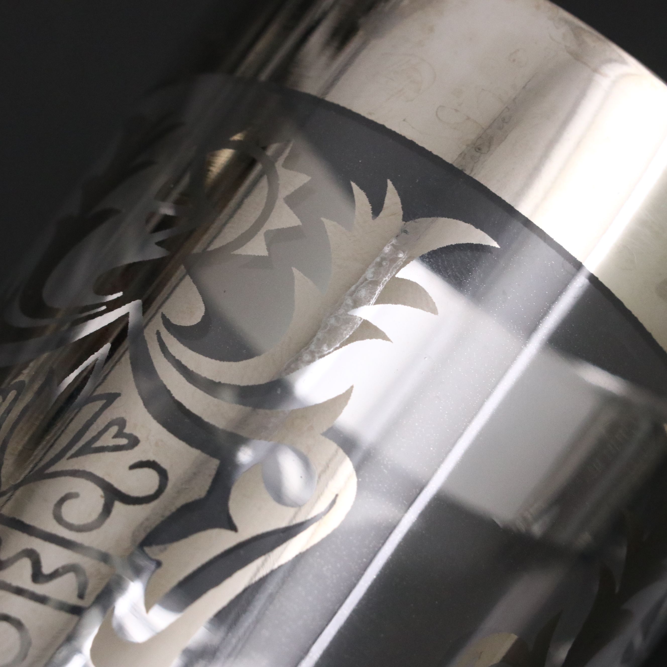 Vintage Kimko Silver Crest Highball Glasses with Chrome Caddy