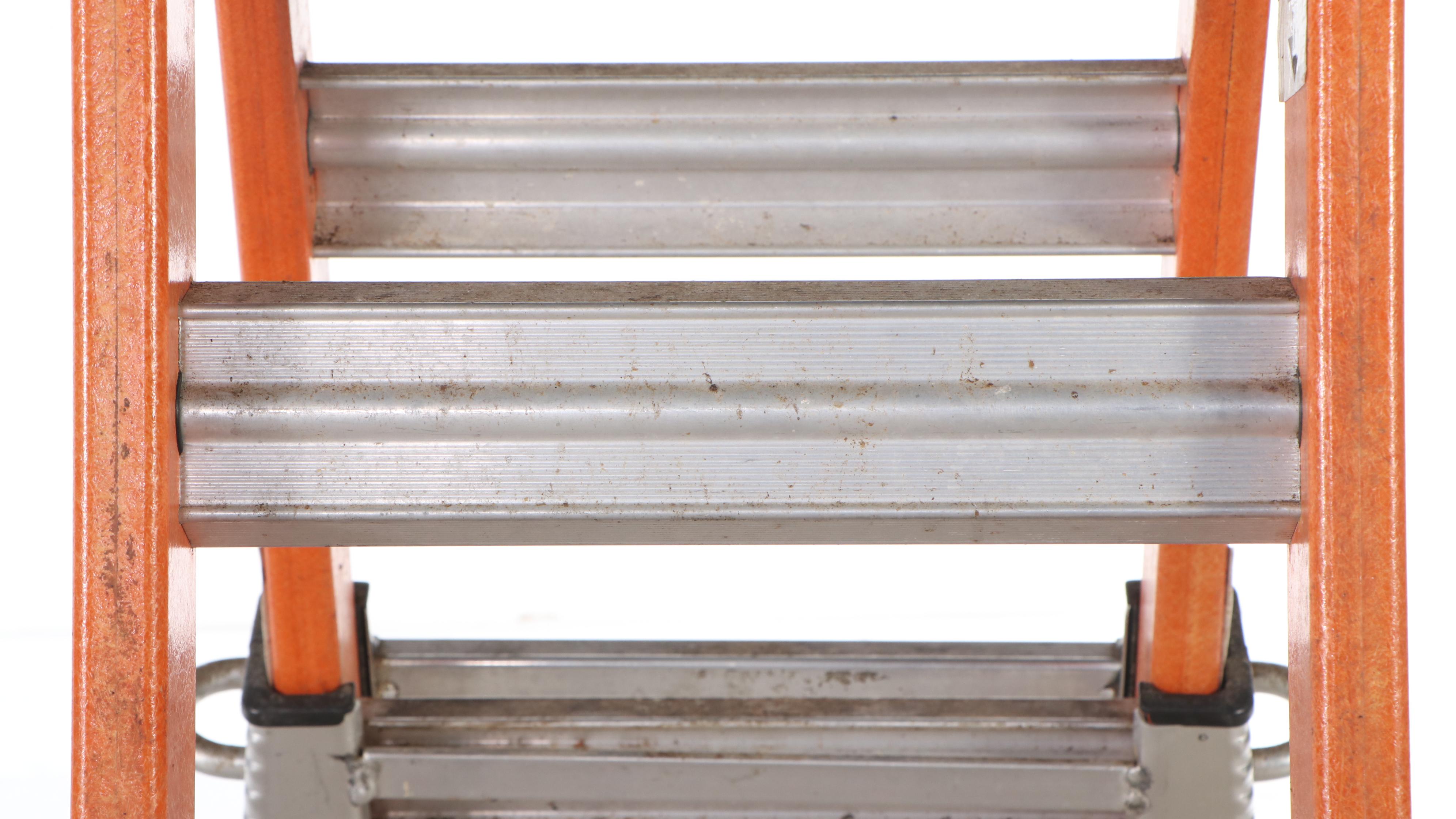 Multipurpose Fiberglass and Aluminum Ladder