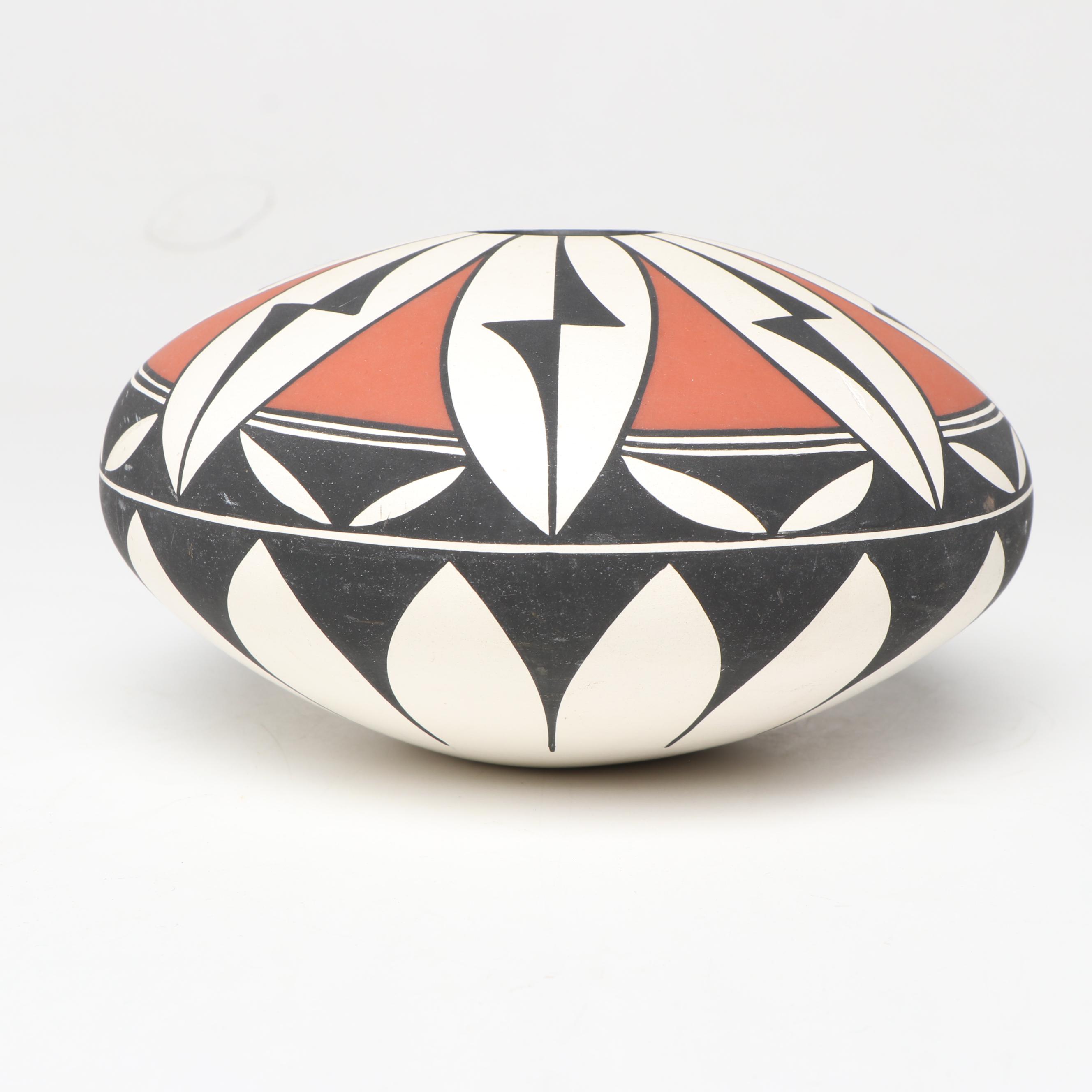 Acoma Pueblo Myron Patricio and M. Aragon Ceramic Seed Pots