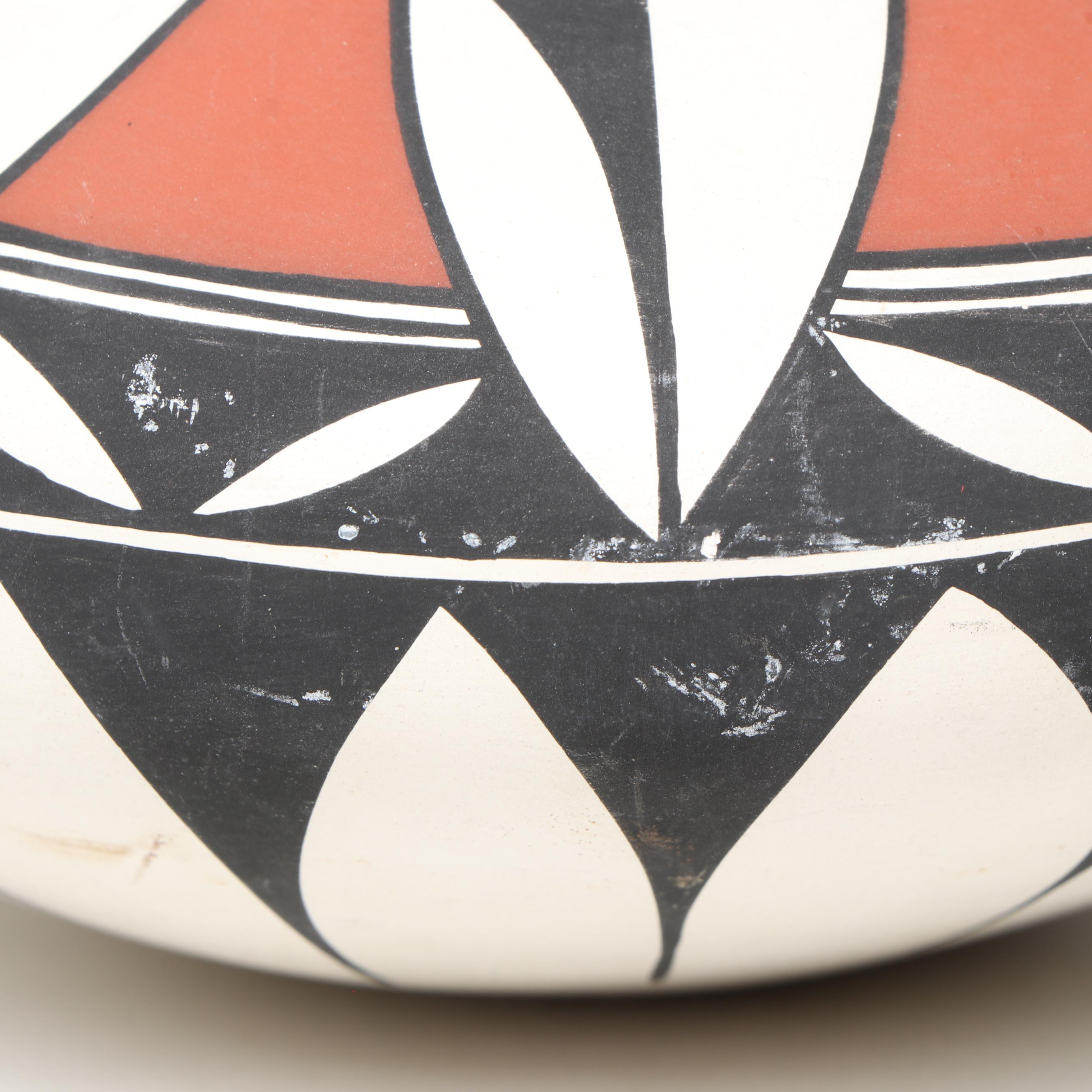 Acoma Pueblo Myron Patricio and M. Aragon Ceramic Seed Pots