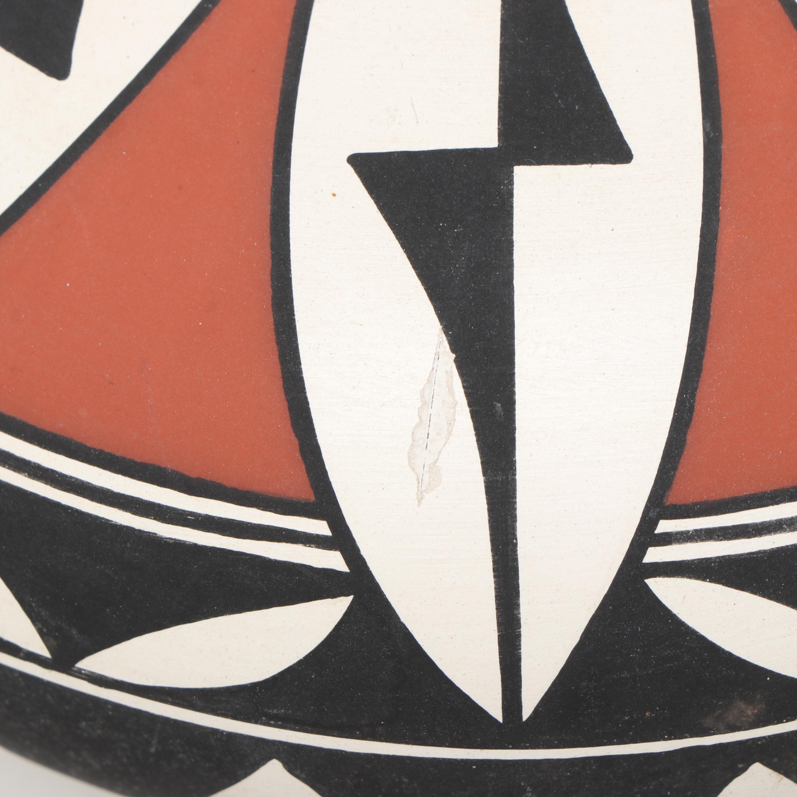 Acoma Pueblo Myron Patricio and M. Aragon Ceramic Seed Pots