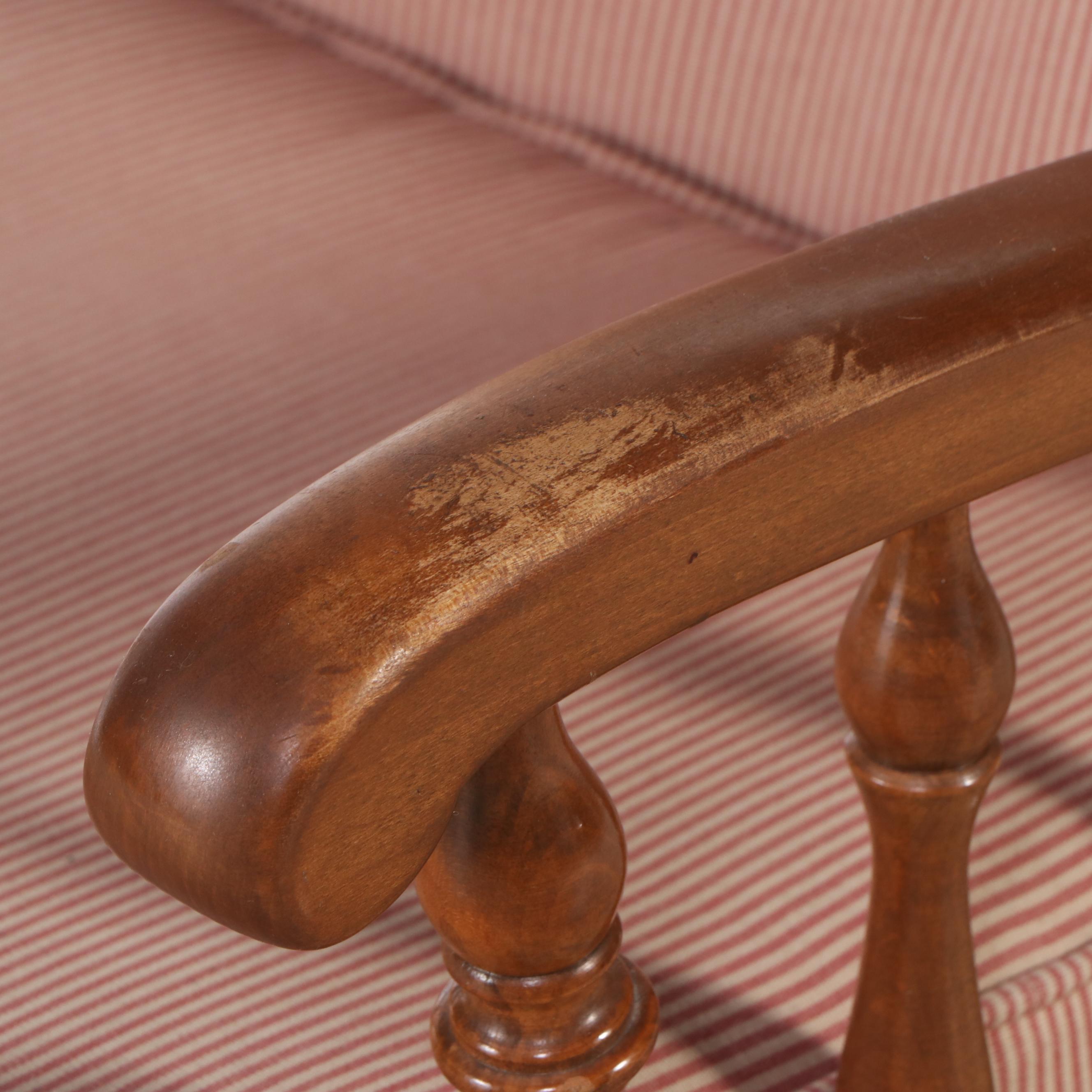 Traditional Style Turned Wood Armchair