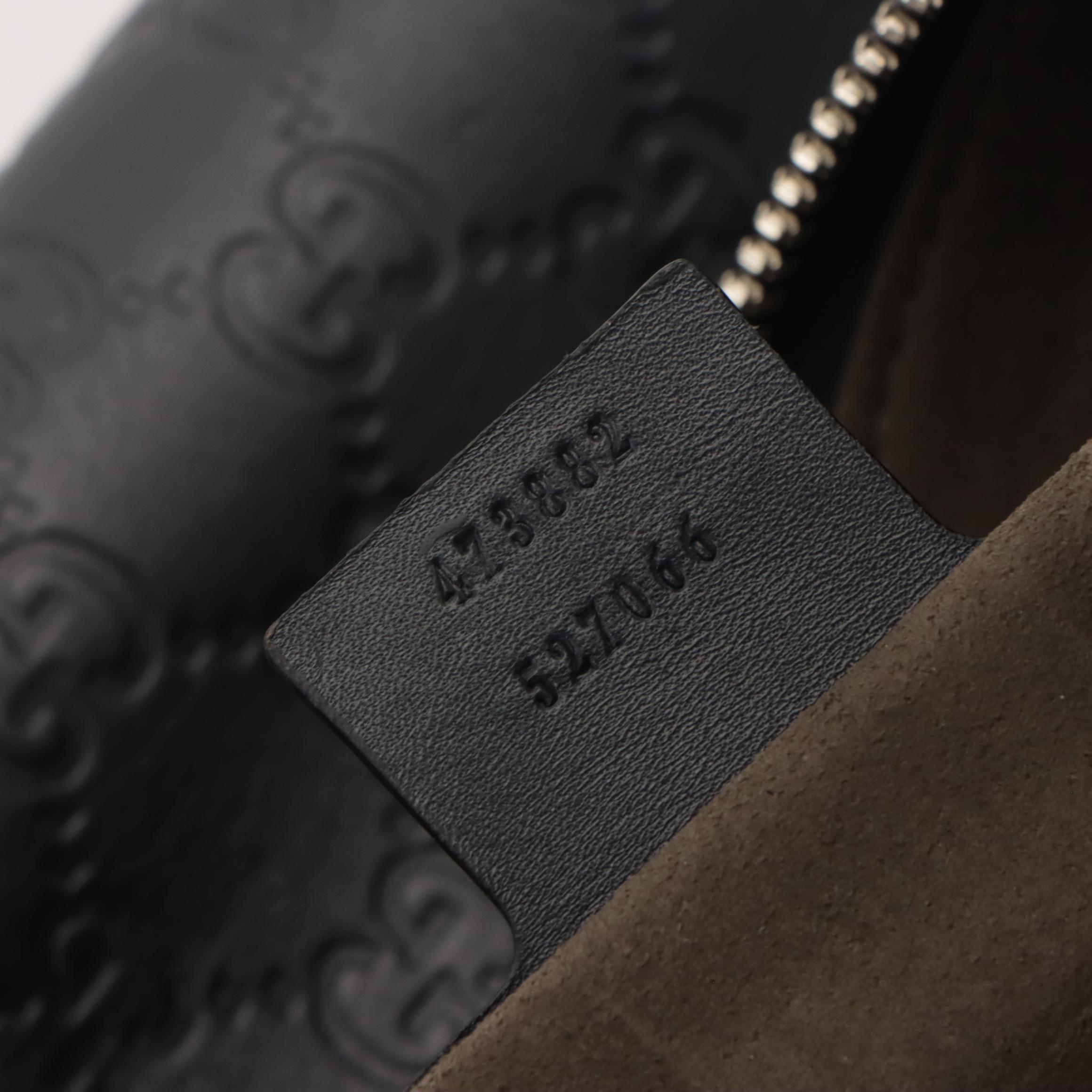 Gucci Flat Crossbody Messenger Bag in Navy Blue Guccissima Leather