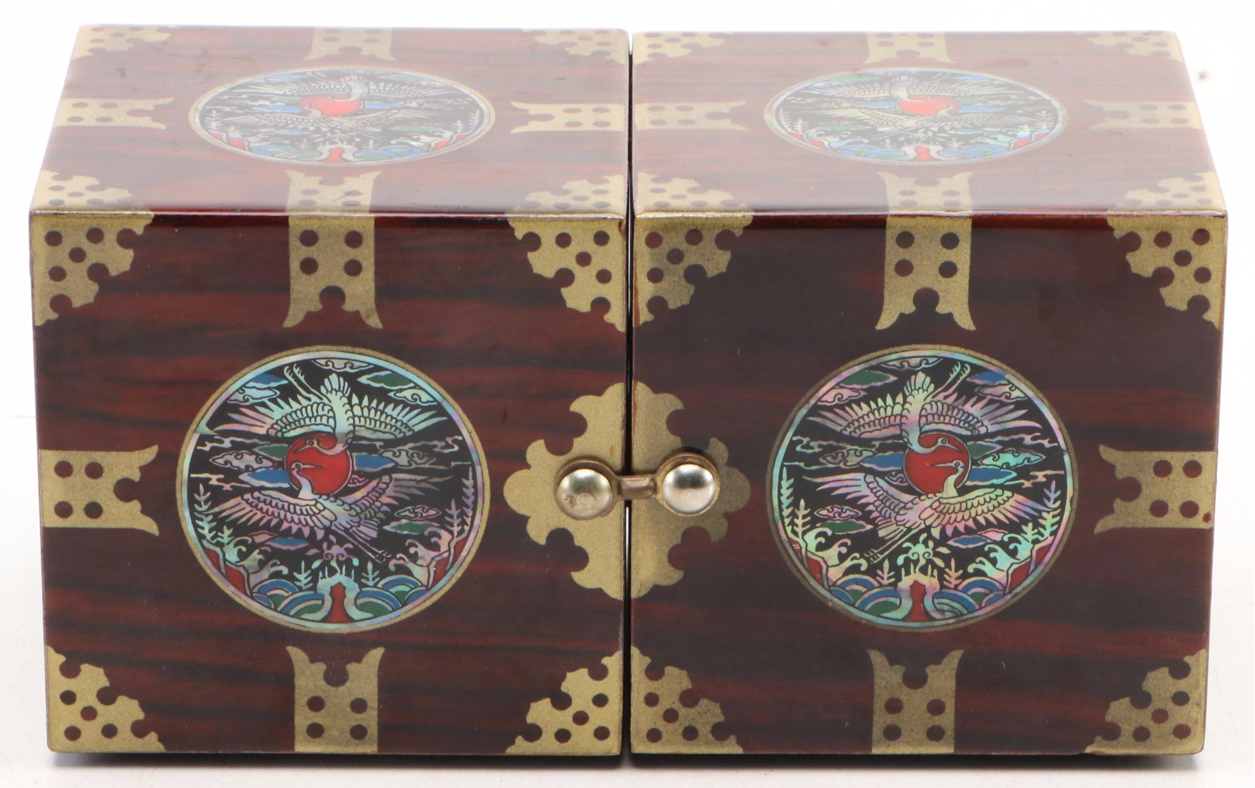 Chinese Lacquerware Jewelry Box with Two Cranes Medallion
