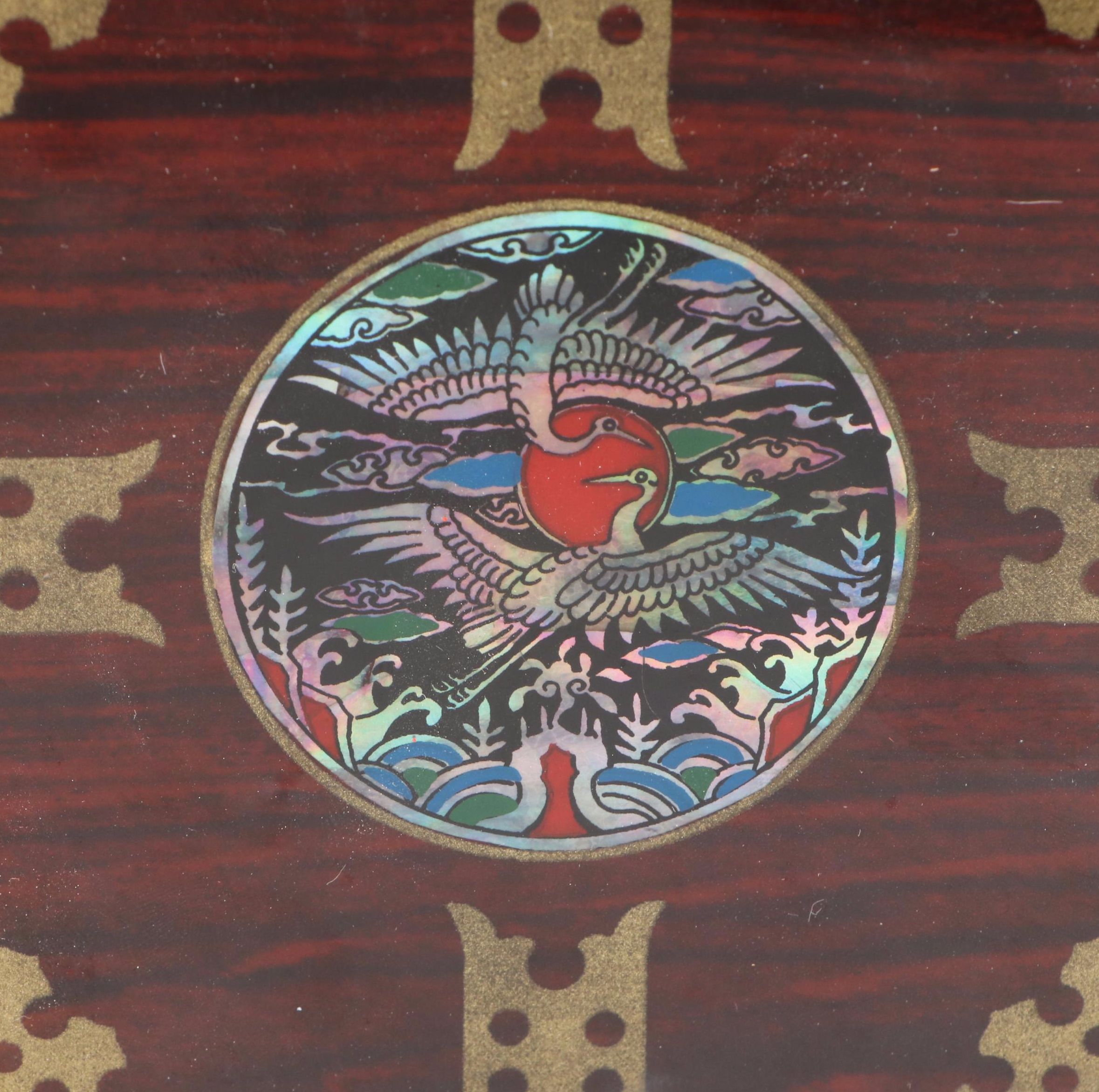 Chinese Lacquerware Jewelry Box with Two Cranes Medallion