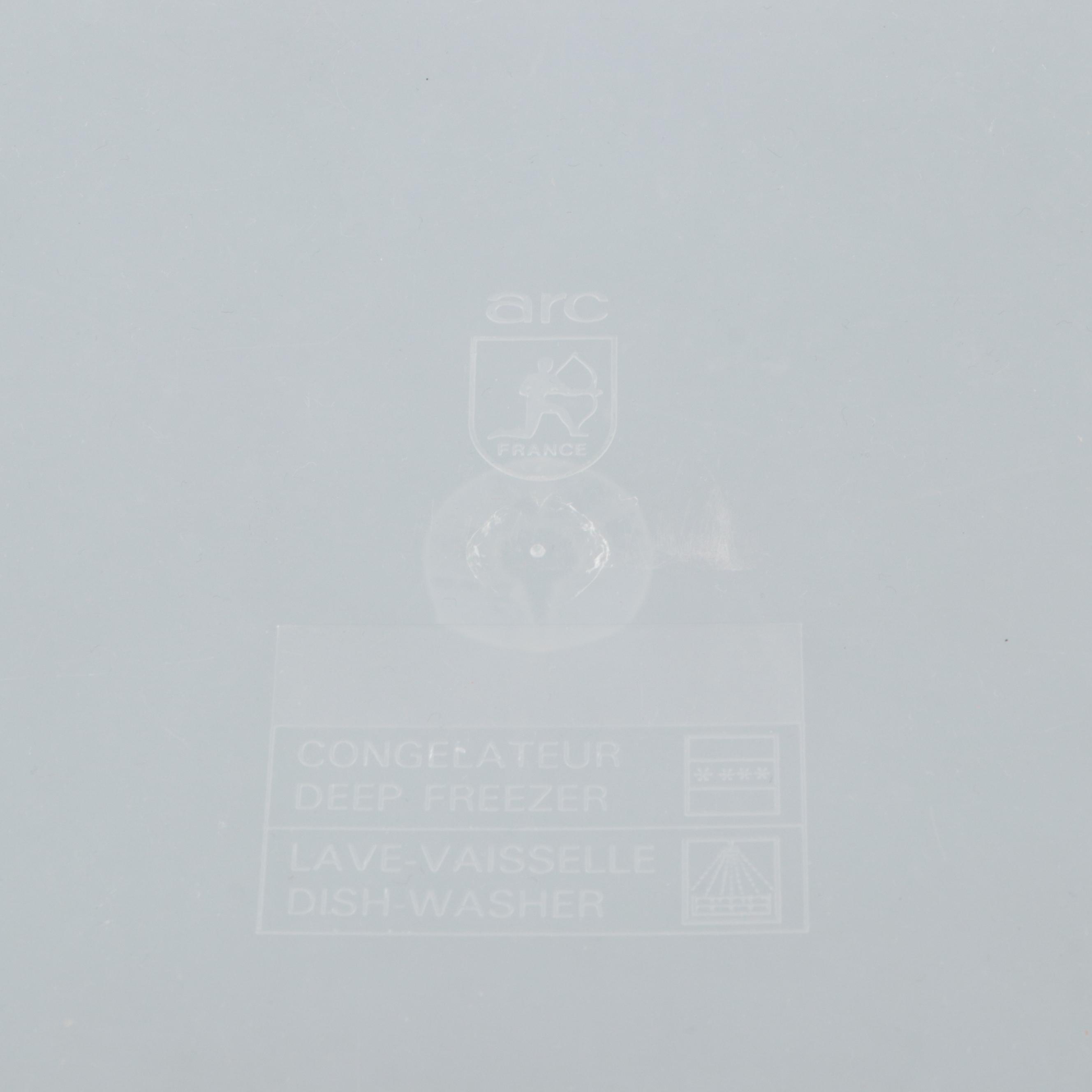 Pyrex with Other Glass Mixing Bowls, Pie Pans, and Food Storage Containers