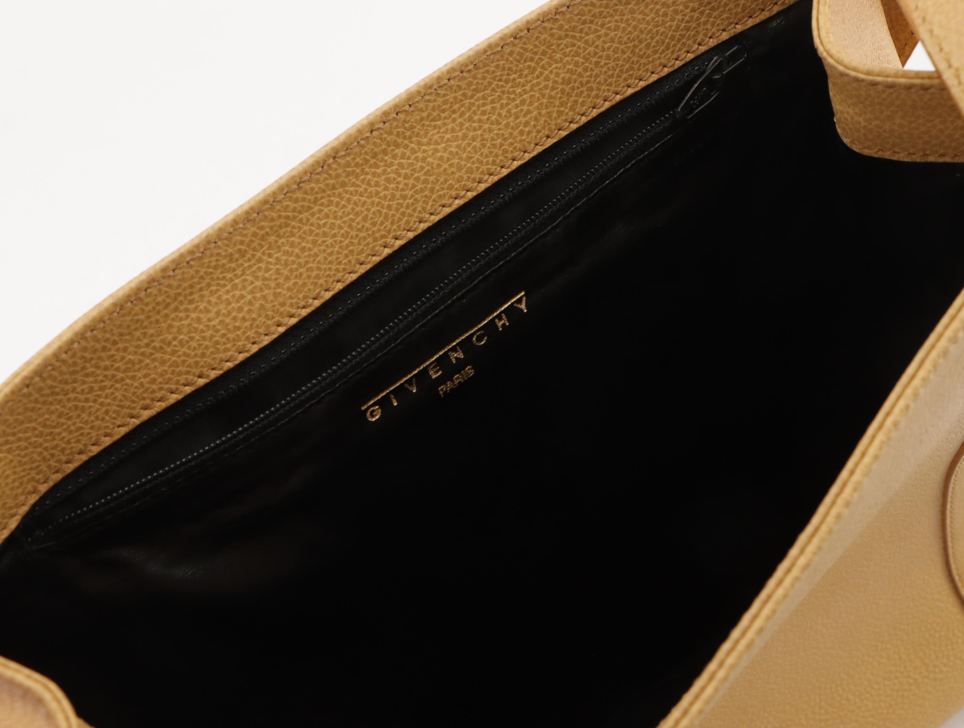 Givenchy Vintage Front-Flap Shoulder Bag in Beige Grained Leather