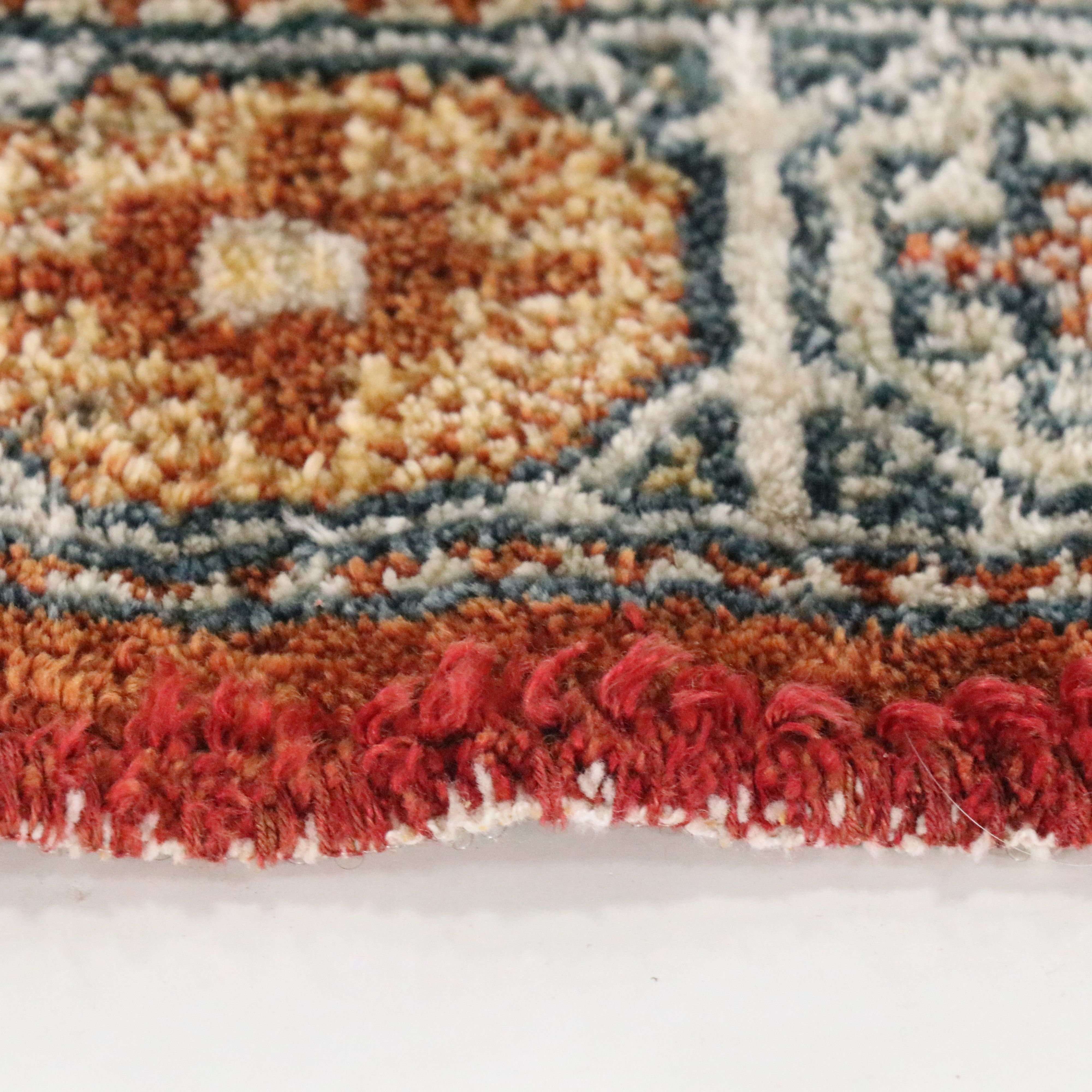 1'7 x 2'10 Machine Made Turkish Style Accent Rug