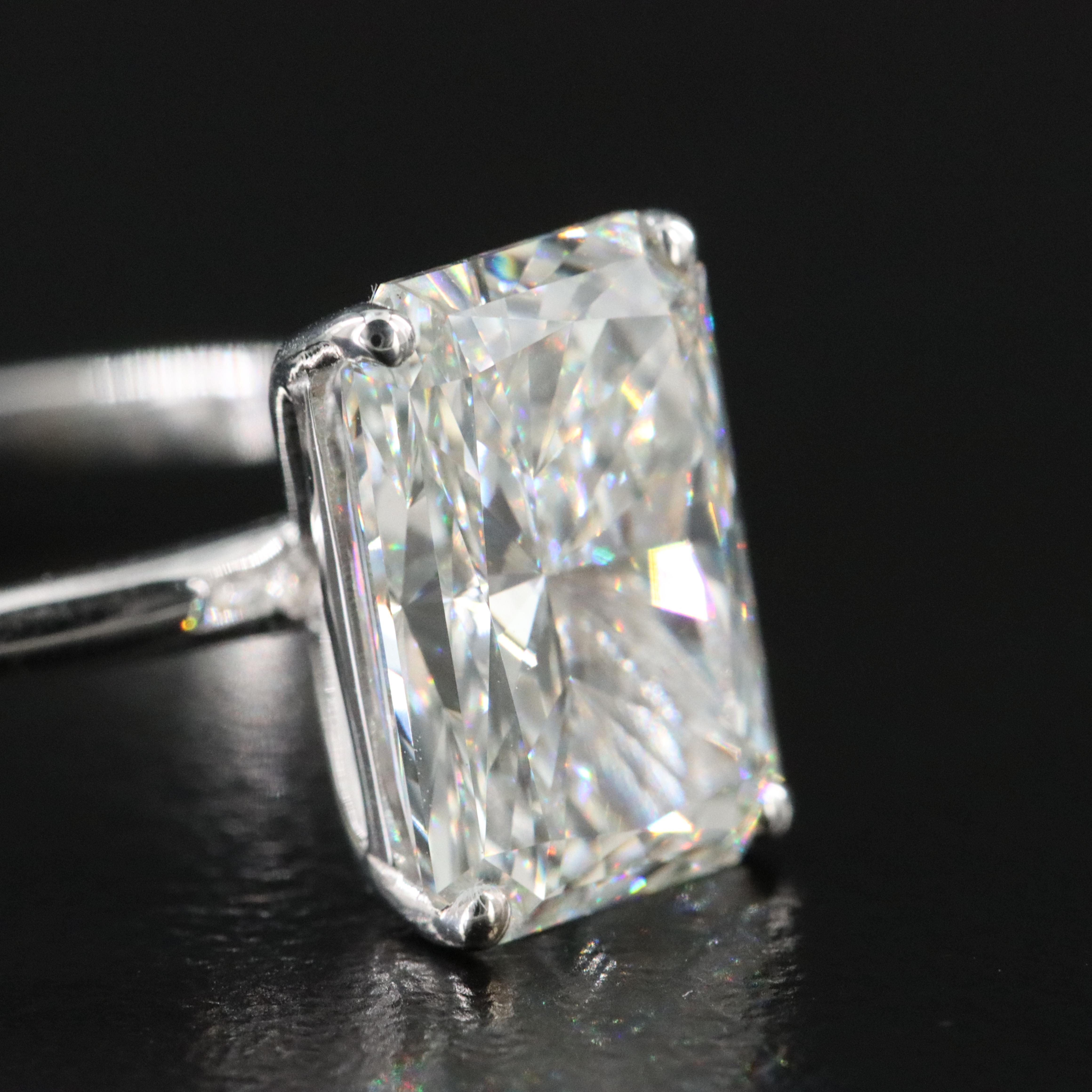 18K 4.02 CT Lab Grown Diamond Solitaire Ring with IGI Report