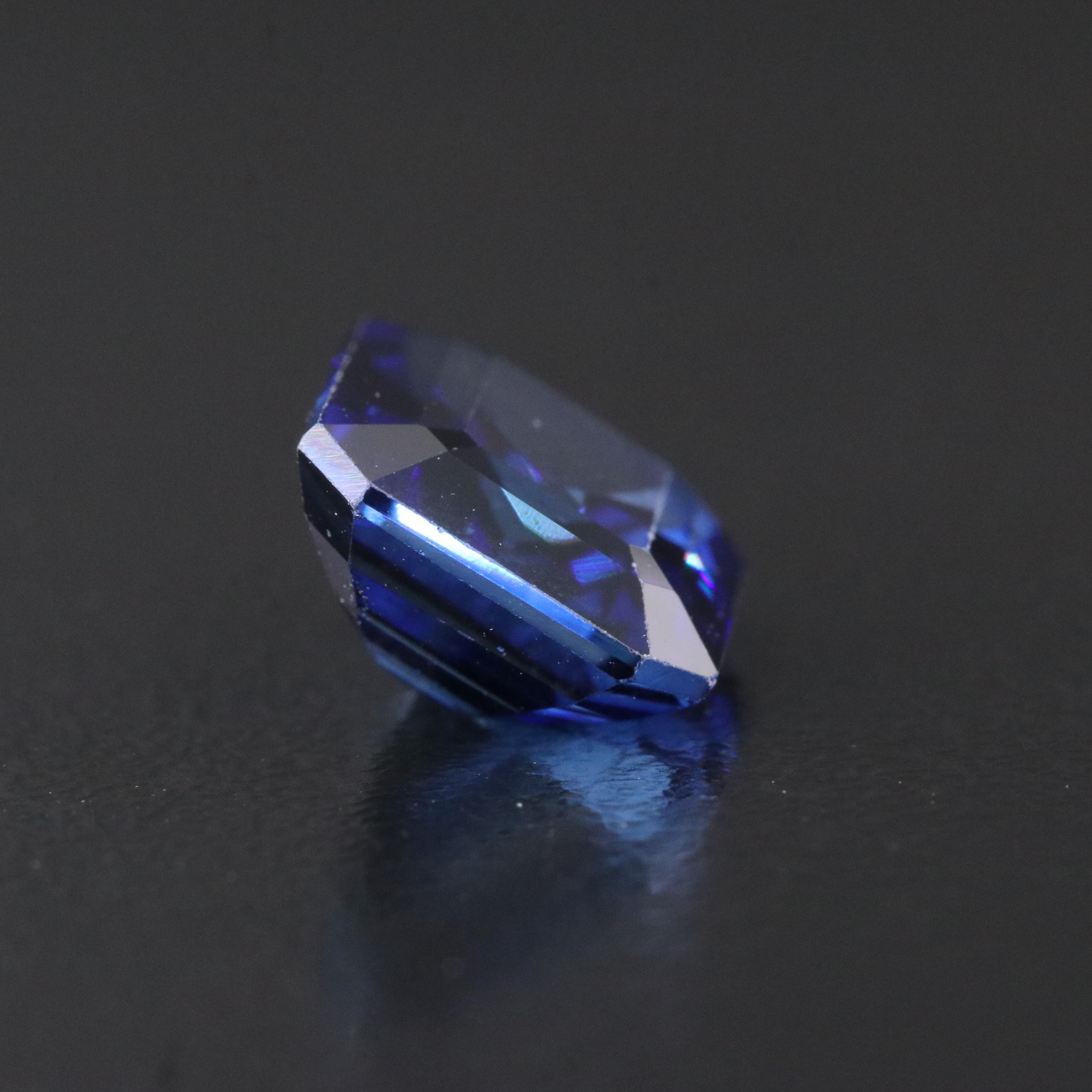 Loose 5.55 CT Lab Grown Sapphire