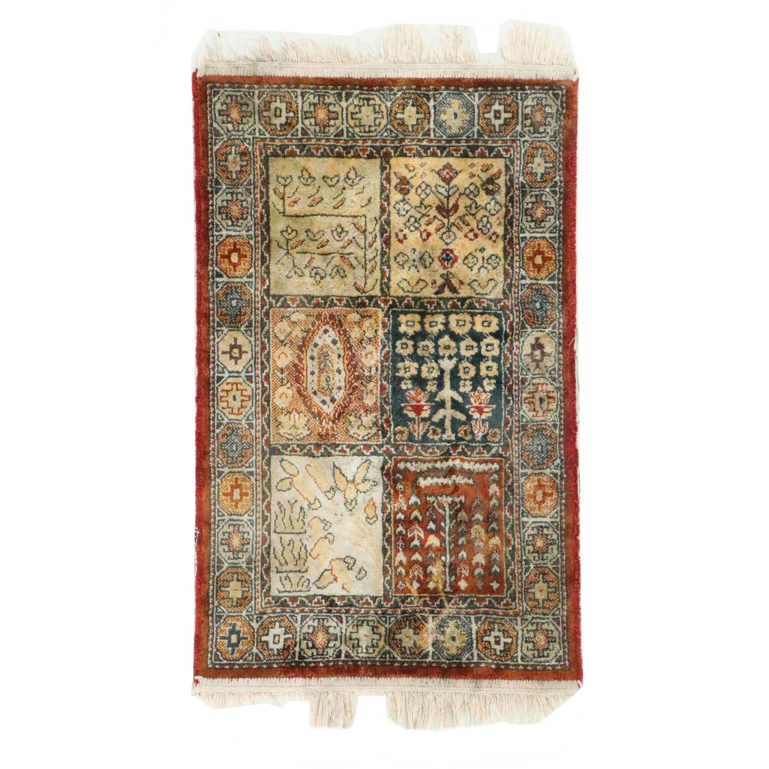 1'7 x 2'10 Machine Made Turkish Style Accent Rug