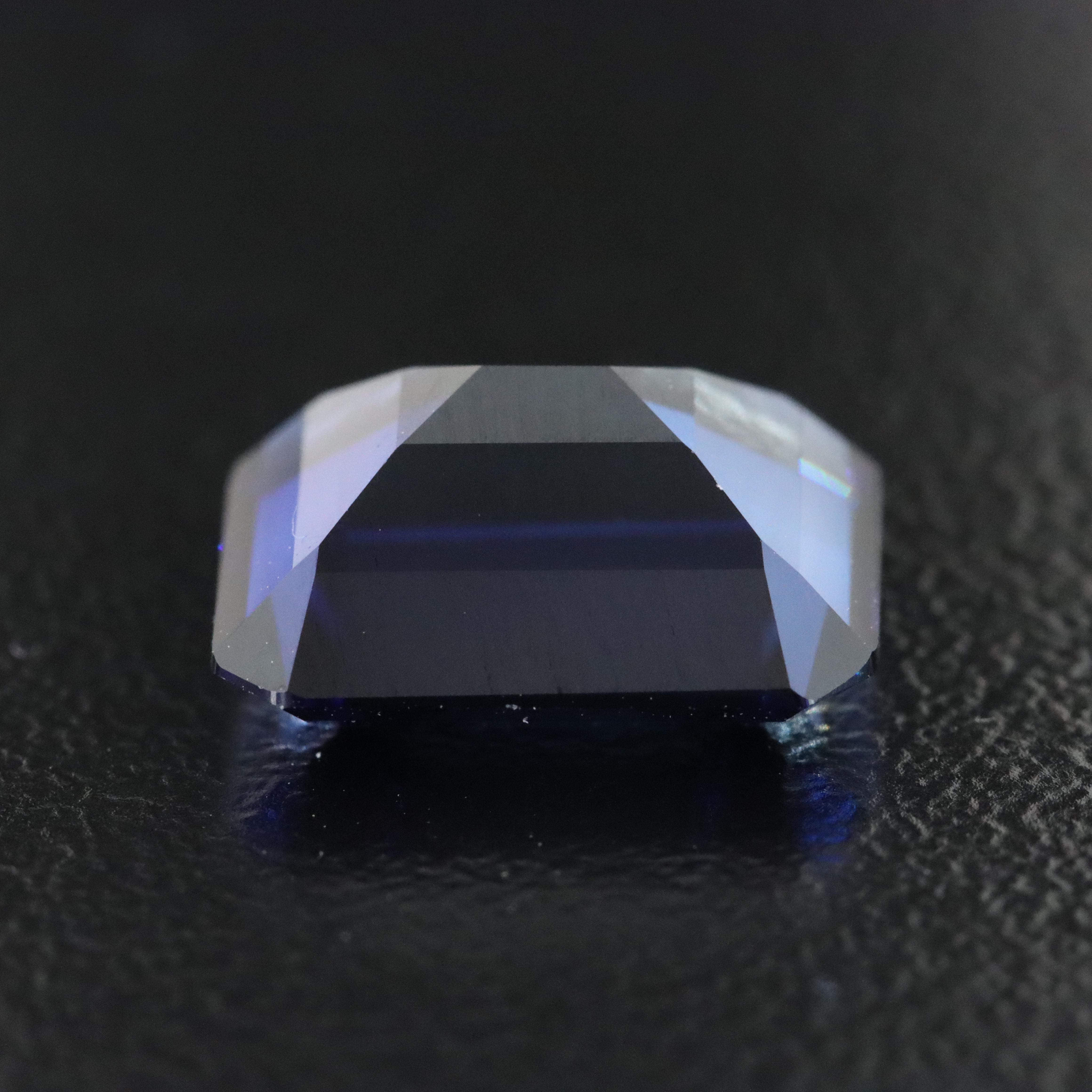 Loose 5.50 CT Lab Grown Sapphire