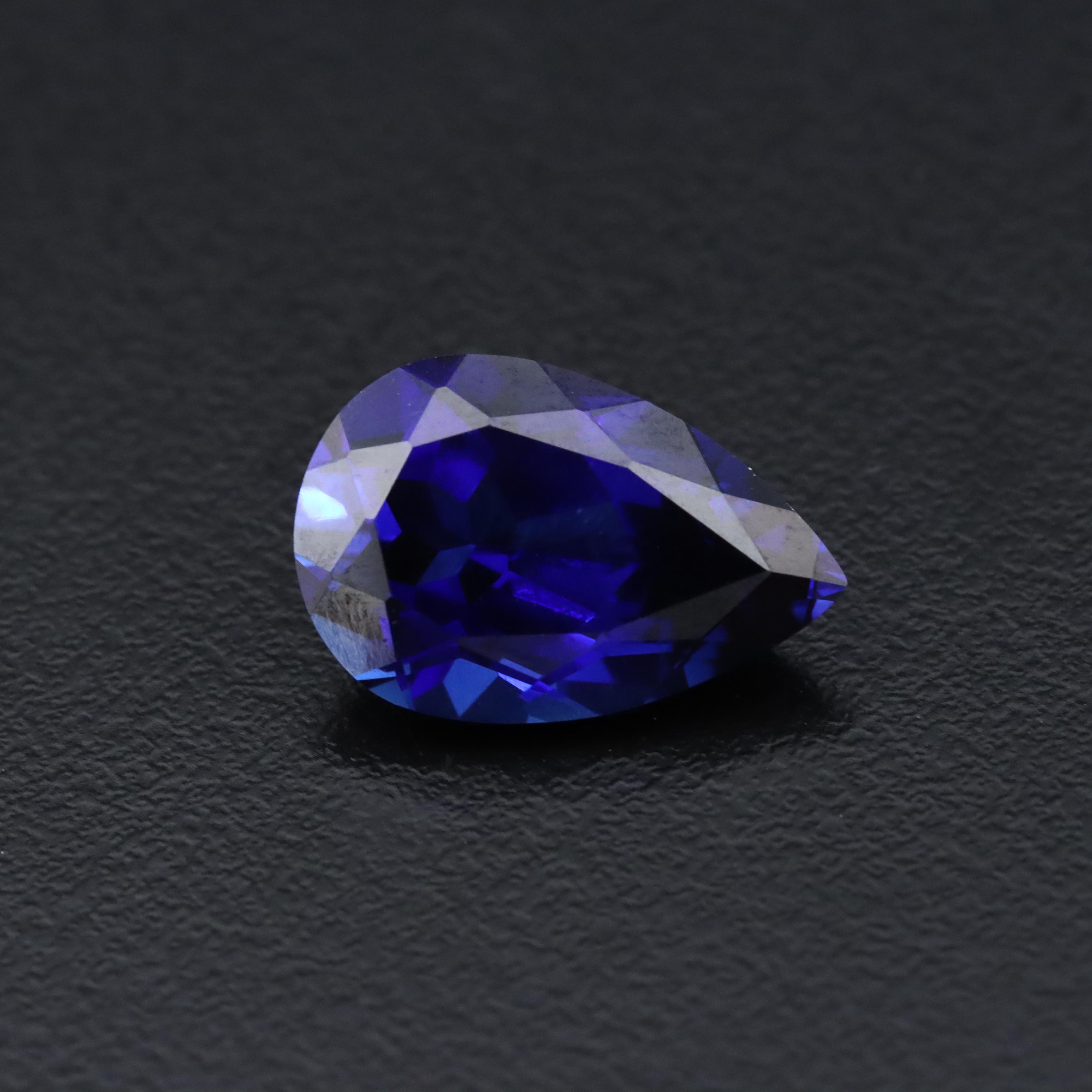 Loose 7.07 CT Lab Grown Sapphire